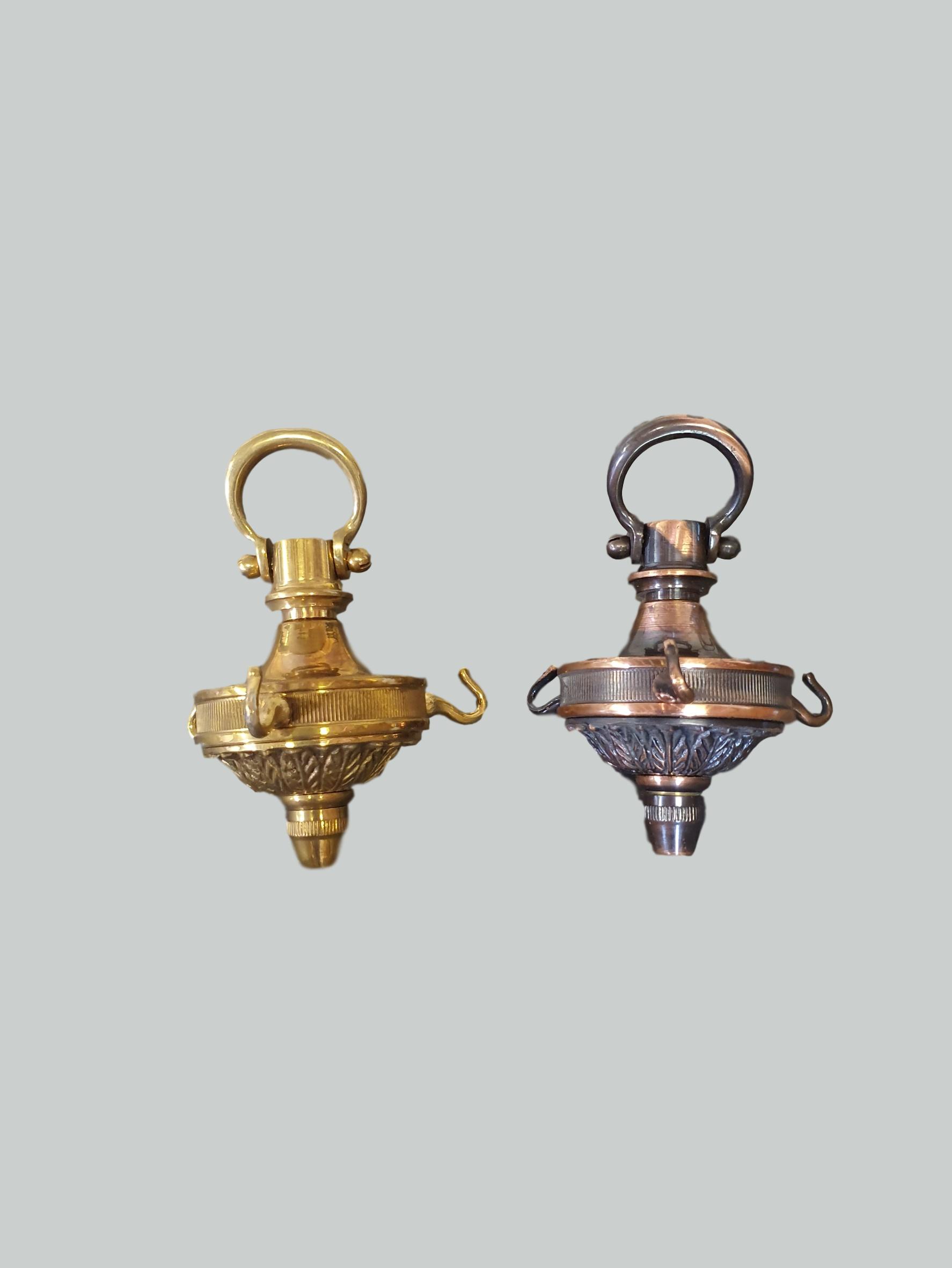 Neo-Classical 3 to1 Plafonnier Center Hook | Brass/Bronze