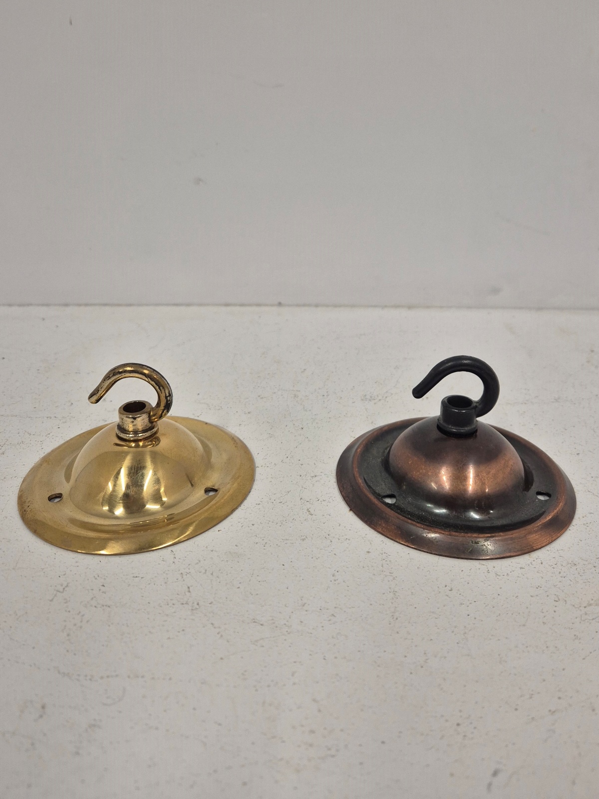 3.5in Diam Decorative Ceiling Plate with Hook | 2.5in Diam Fix | Brass/Bronze
