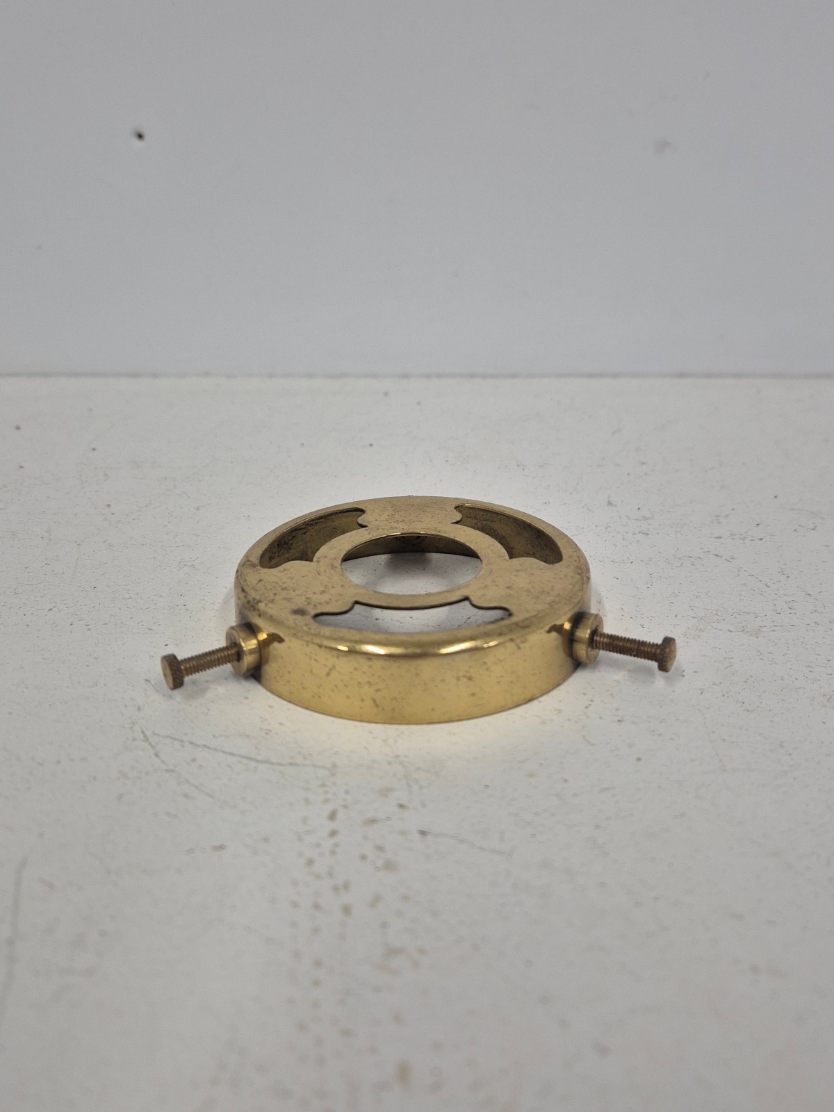2.7/8th Inch Shade Holder/Gallery | Old Brass
