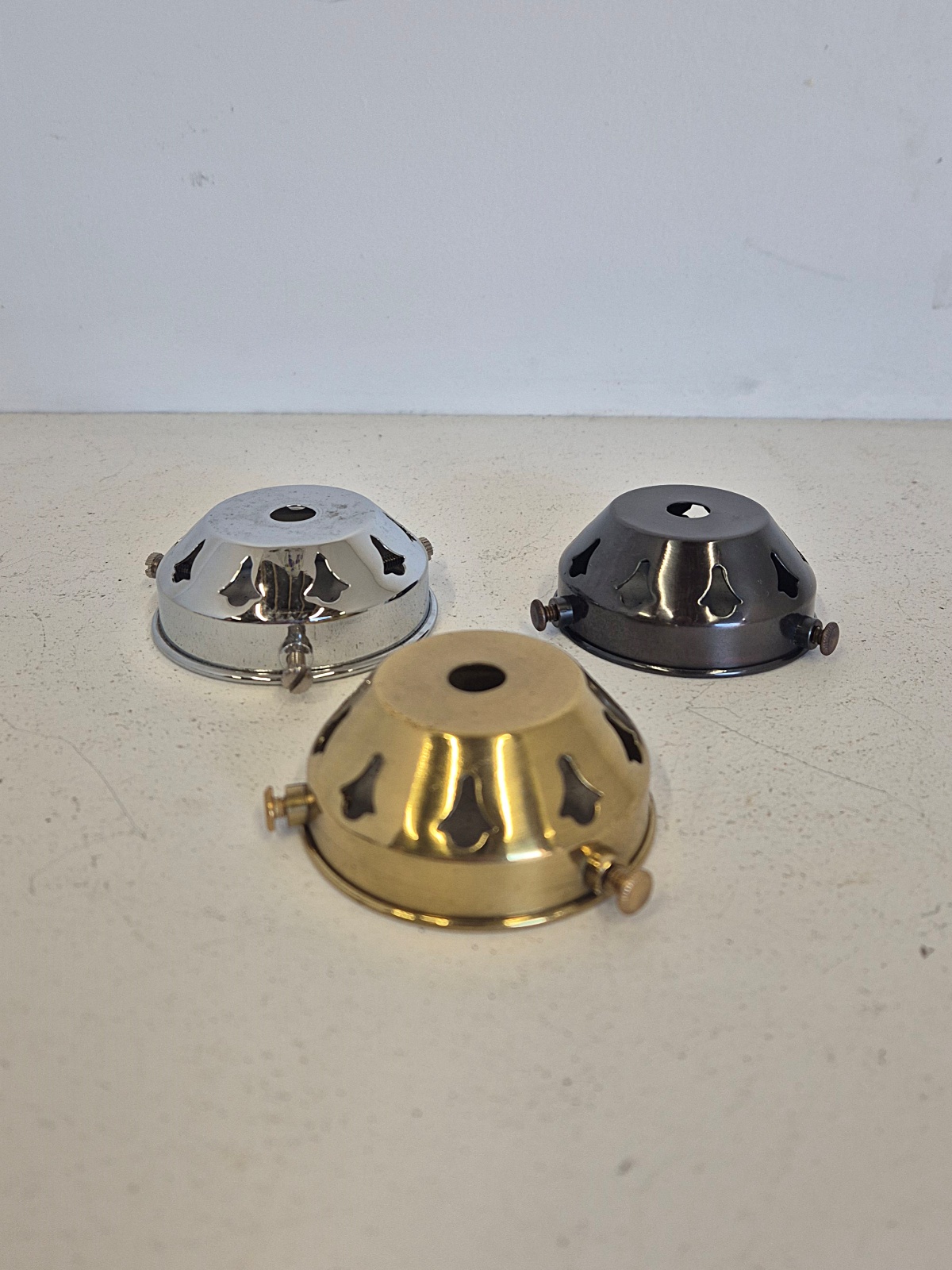 2.2/8th inch Shade Holder/Gallery | Brass/Bronze/Chrome | 10mm Hole to fix direct to bracket