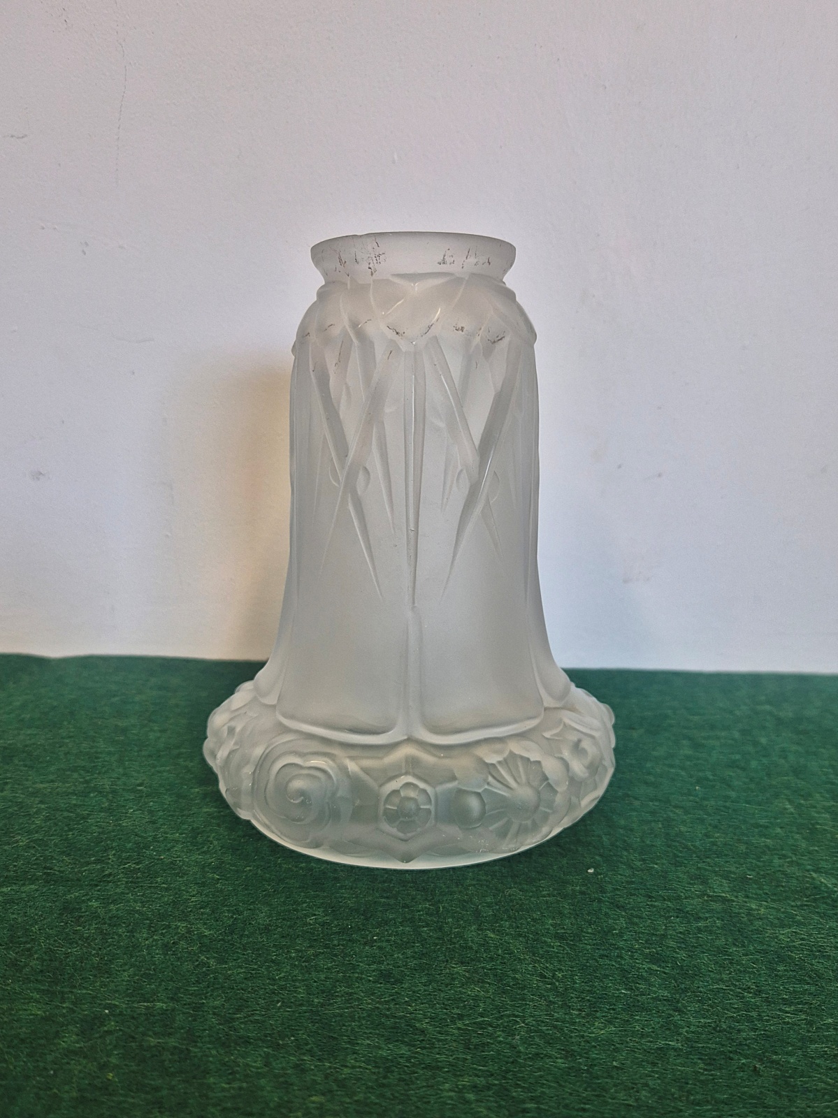 Verreries D’Art Lorrain, Croismare | Good Quality Art Deco Lampshade | France c.1915
