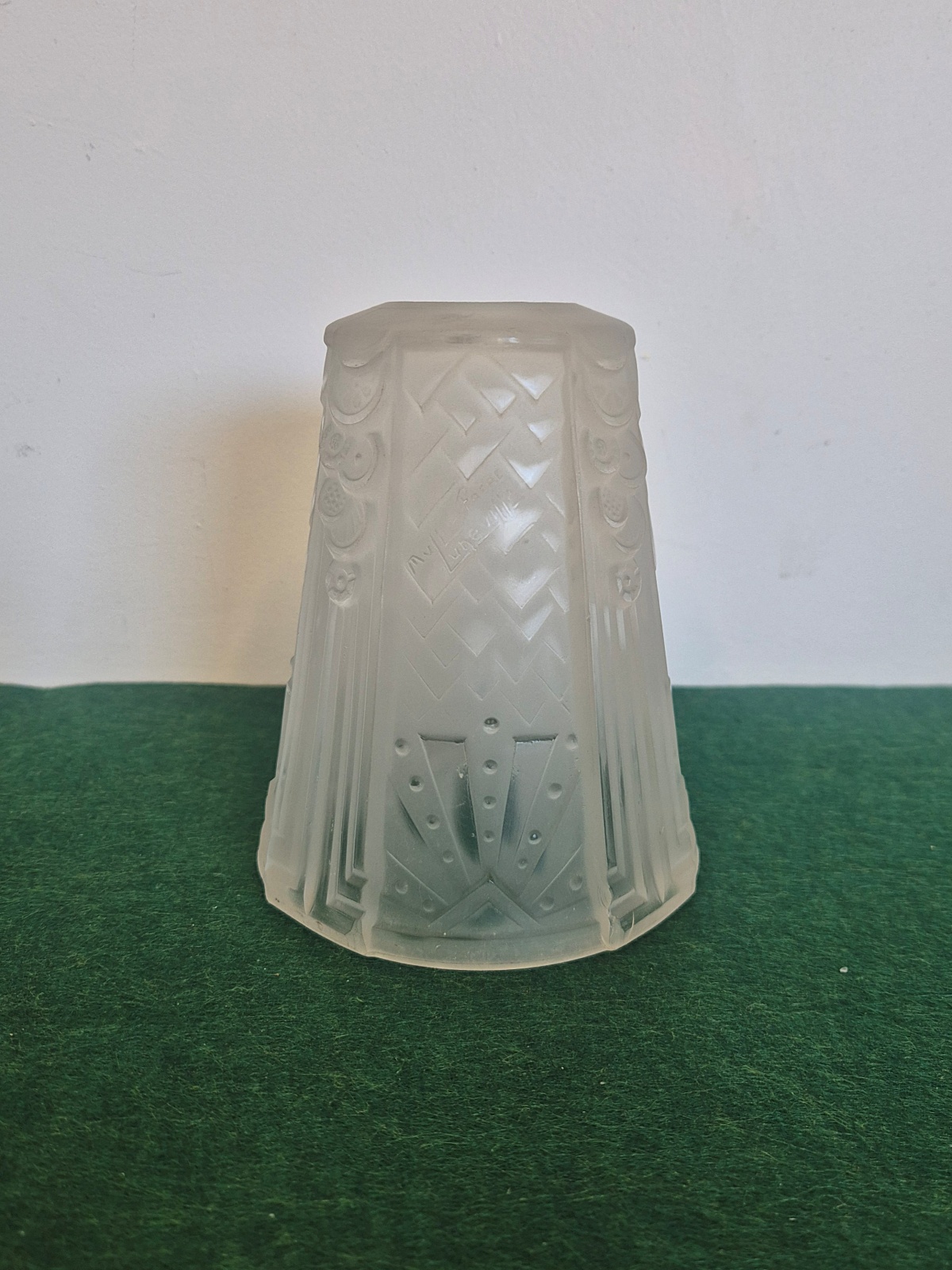 Muller Frères, Luneville | Art Deco "Tulipe" Lampshade | France c.1930