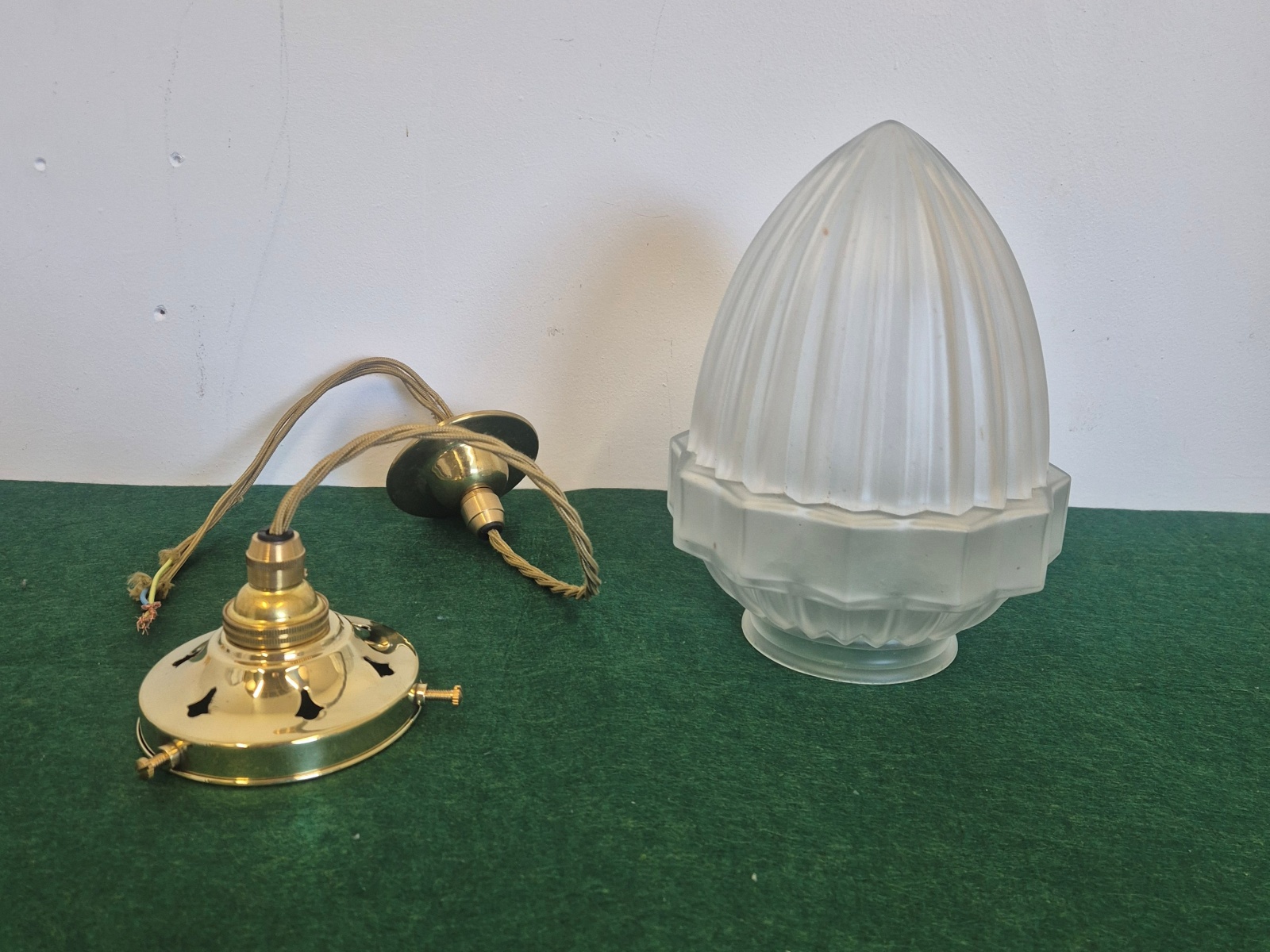 Unsigned | 5 Art Deco Globes | Price for 1 - Image 3