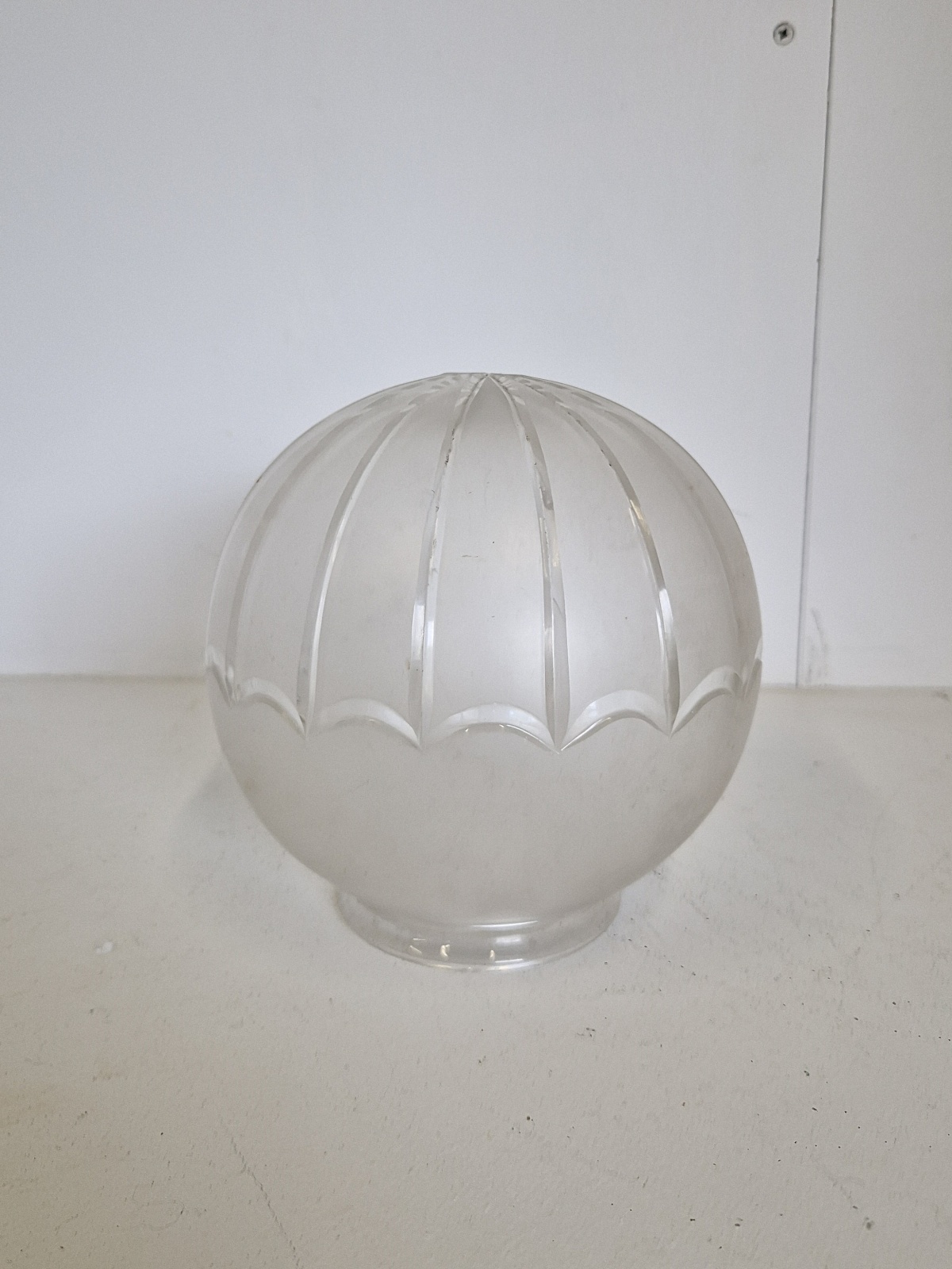 Cut-glass Frosted Globe Lampshade