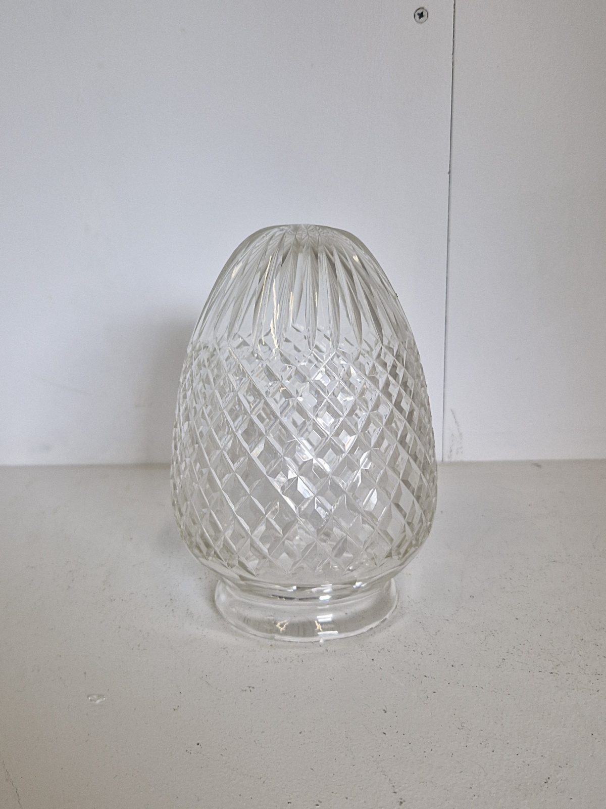 Very Good Cut-glass Pineapple Lampshade