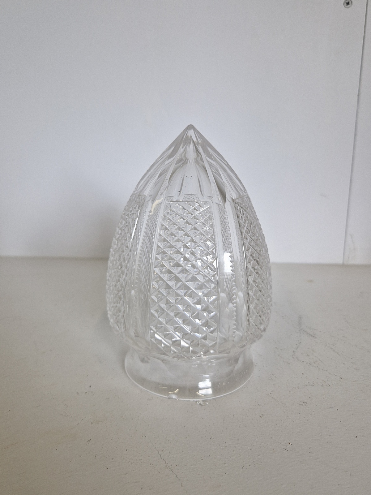 Single Cut-glass pineapple lampshade