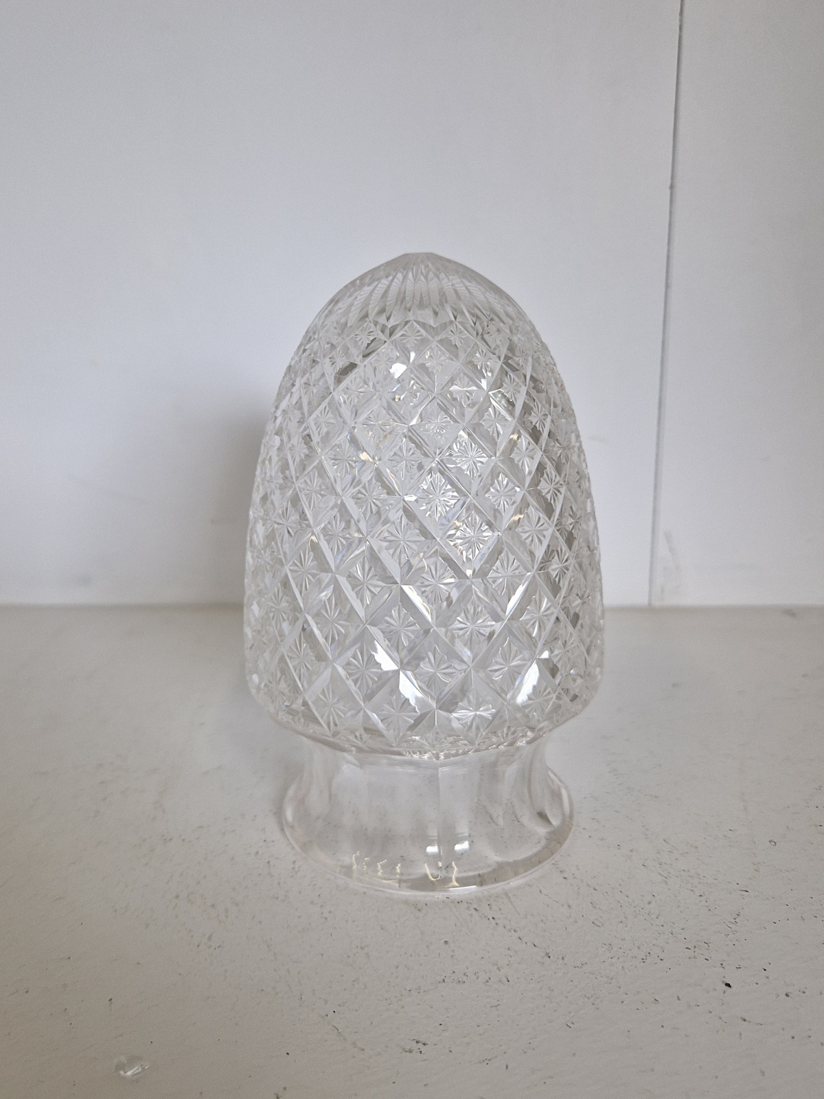 Single Cut-glass pineapple lampshade