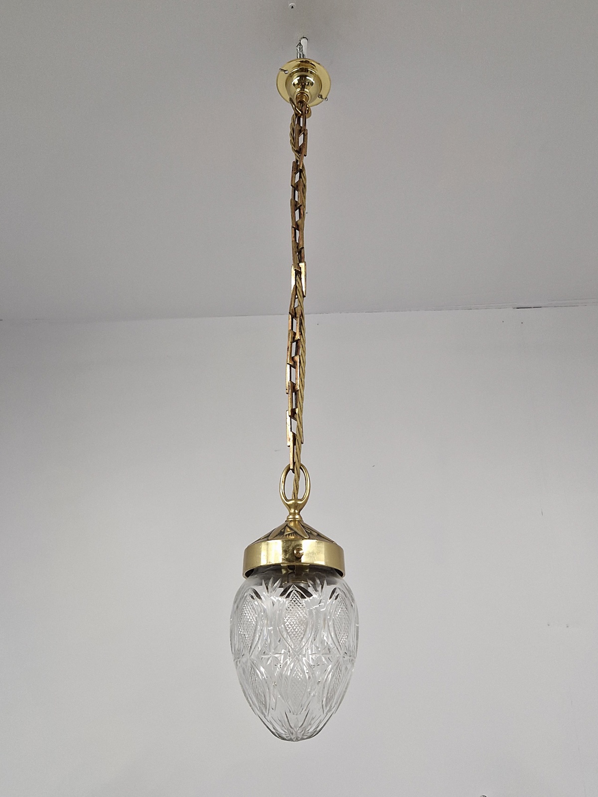 Unsigned | Cut-glass "Pineapple" Pendant Lampshade | England c.1905 | SOLD - Image 5