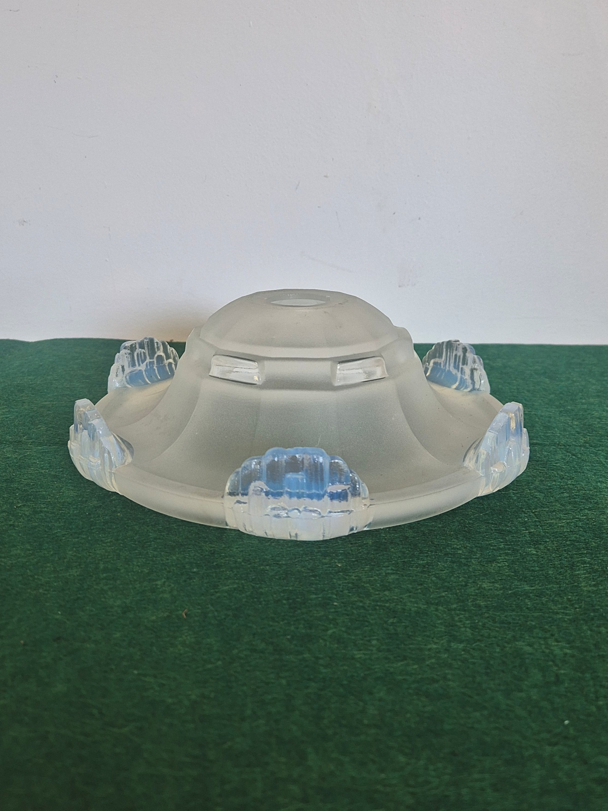 Unsigned | 6 Opalescent Lampshades | France c.1935