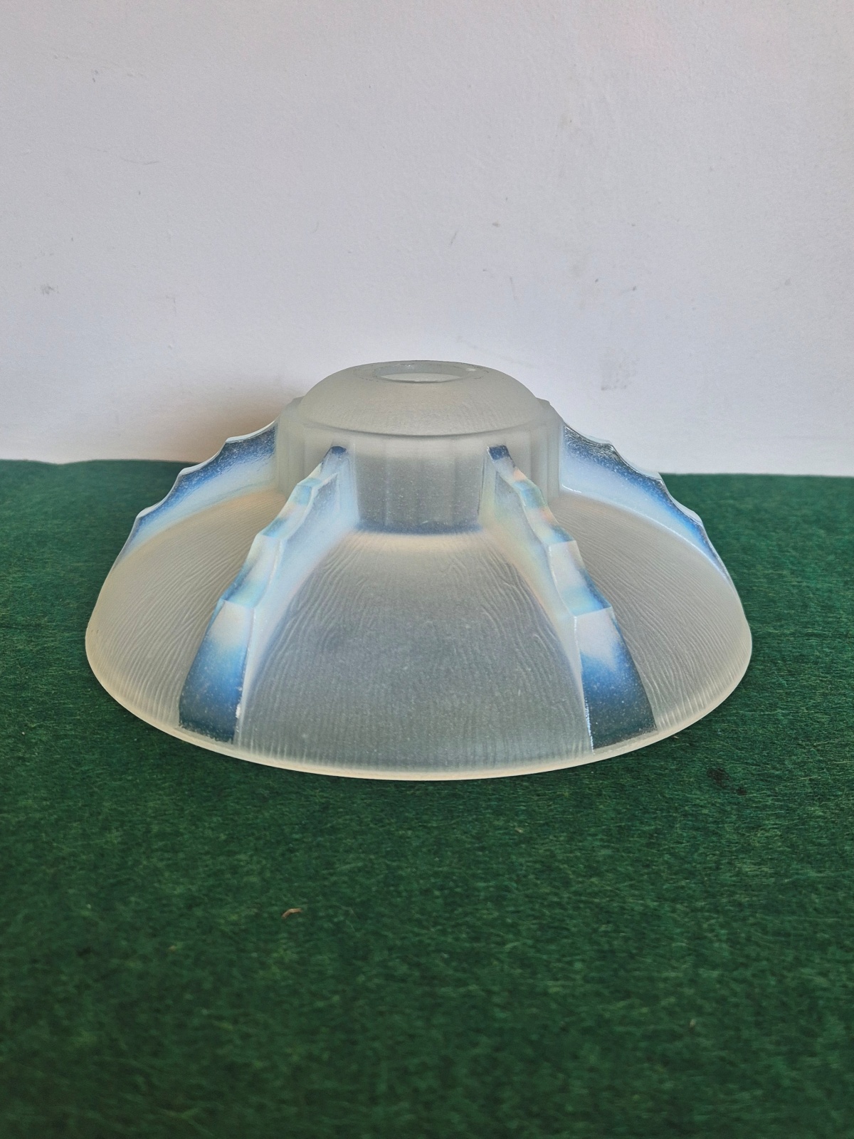 Unsigned | 5 Opalescent Lampshades | France c.1935
