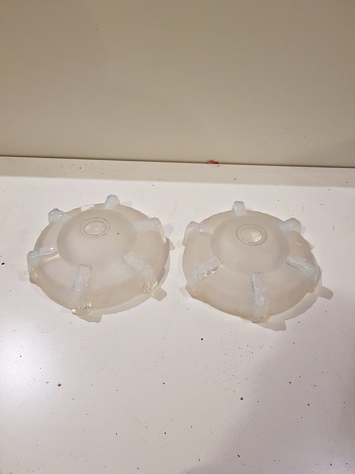 Ezan | 2 Opalescent Lampshades