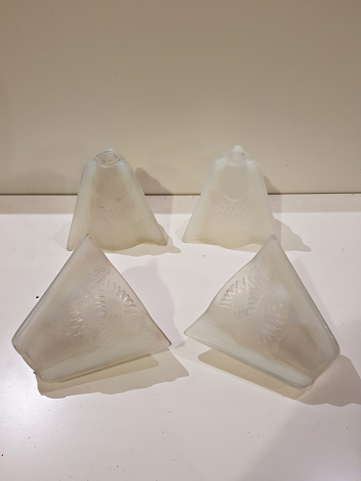 Ezan | 4 Opalescent Lampshades | Price for 1