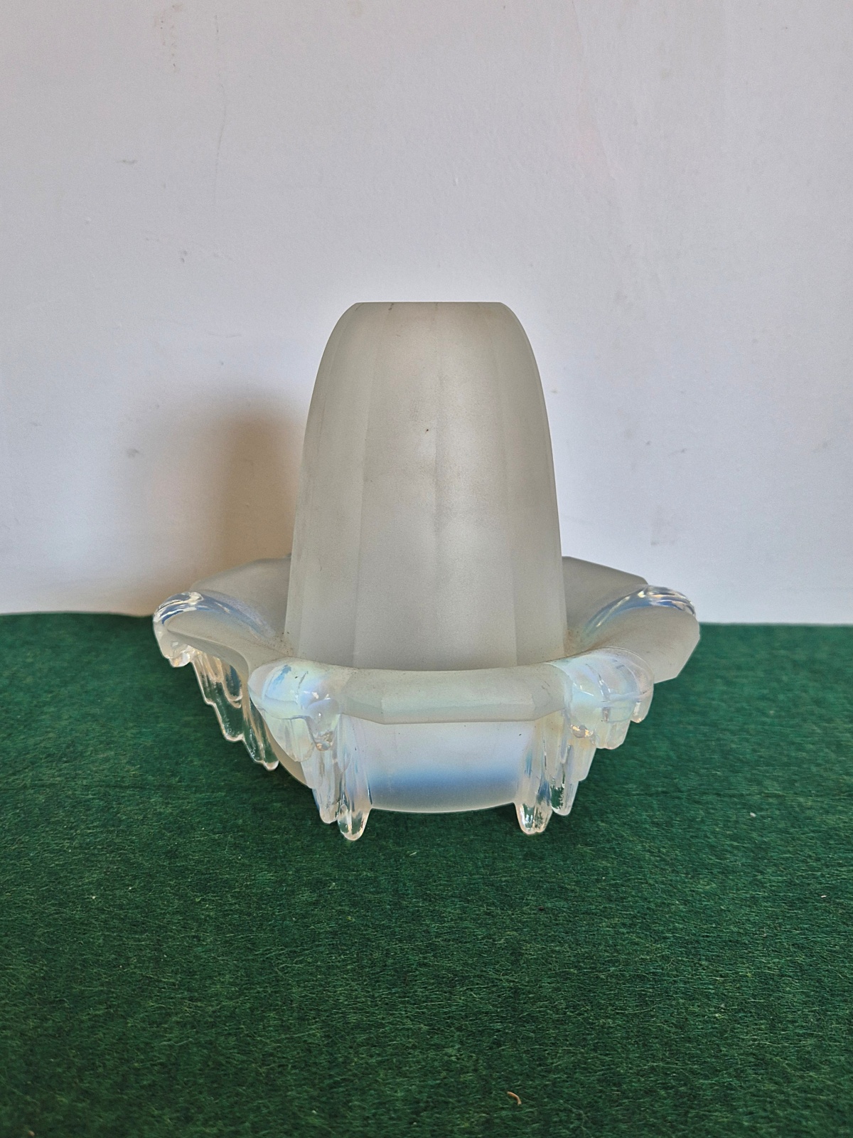 Ezan (Jean Gauthier) | 3 Opalescent Lampshades | Price for 1