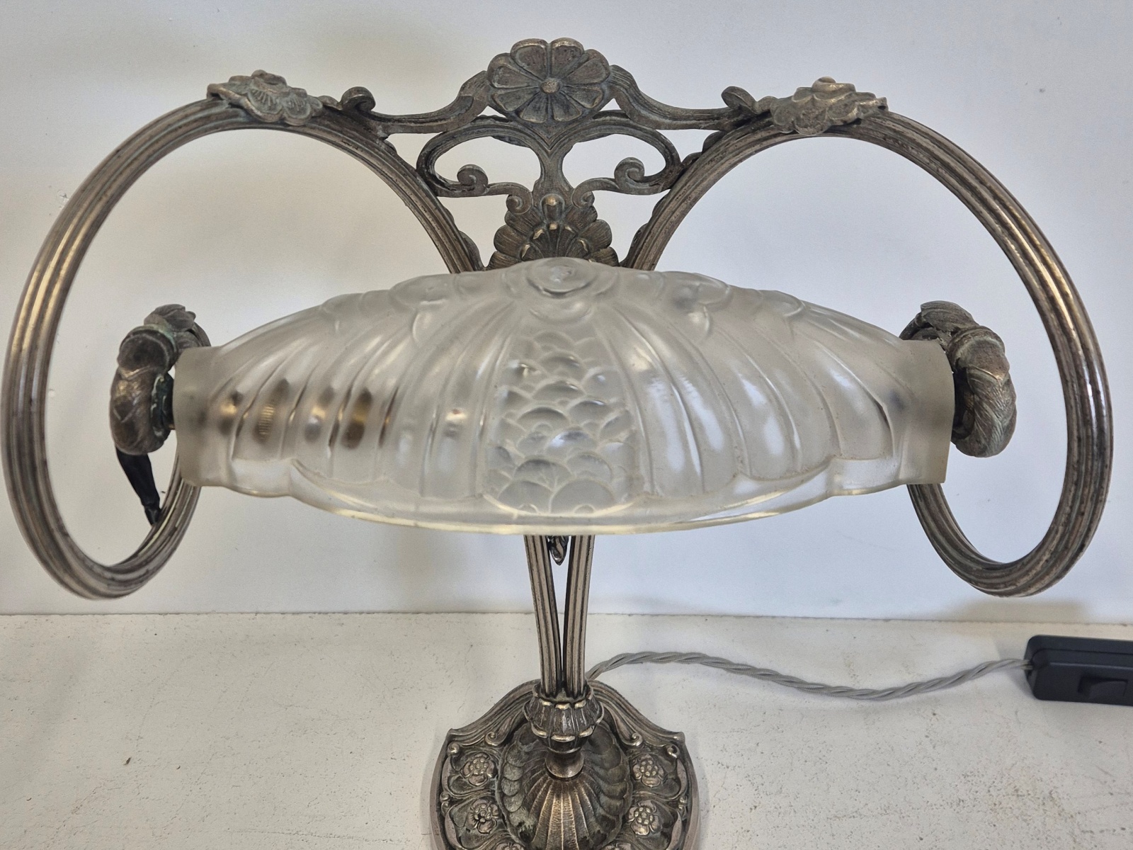 Unsigned | Nickelled-Bronze Art Deco/Neo-Classical Desk Lamp | France c.1925 - Image 5