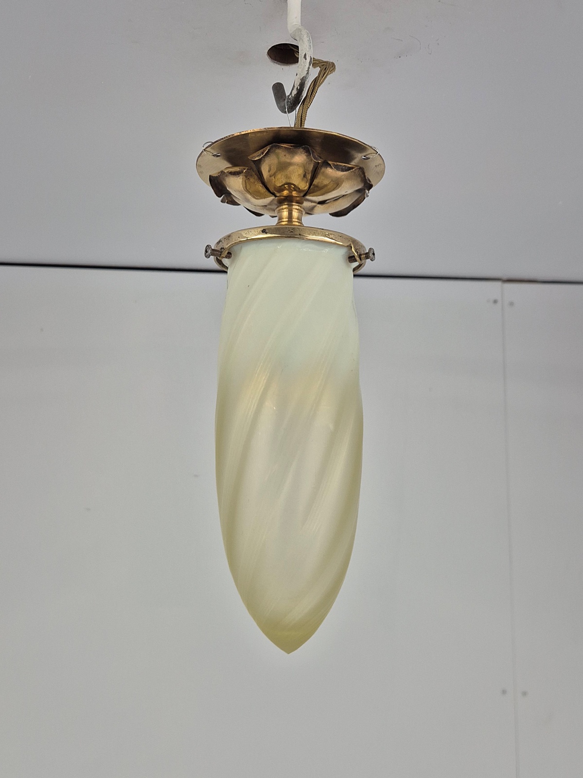 Unsigned | 2 Art Nouveau Vaseline-glass Flush-mounts | England c.1905-15 - Image 3