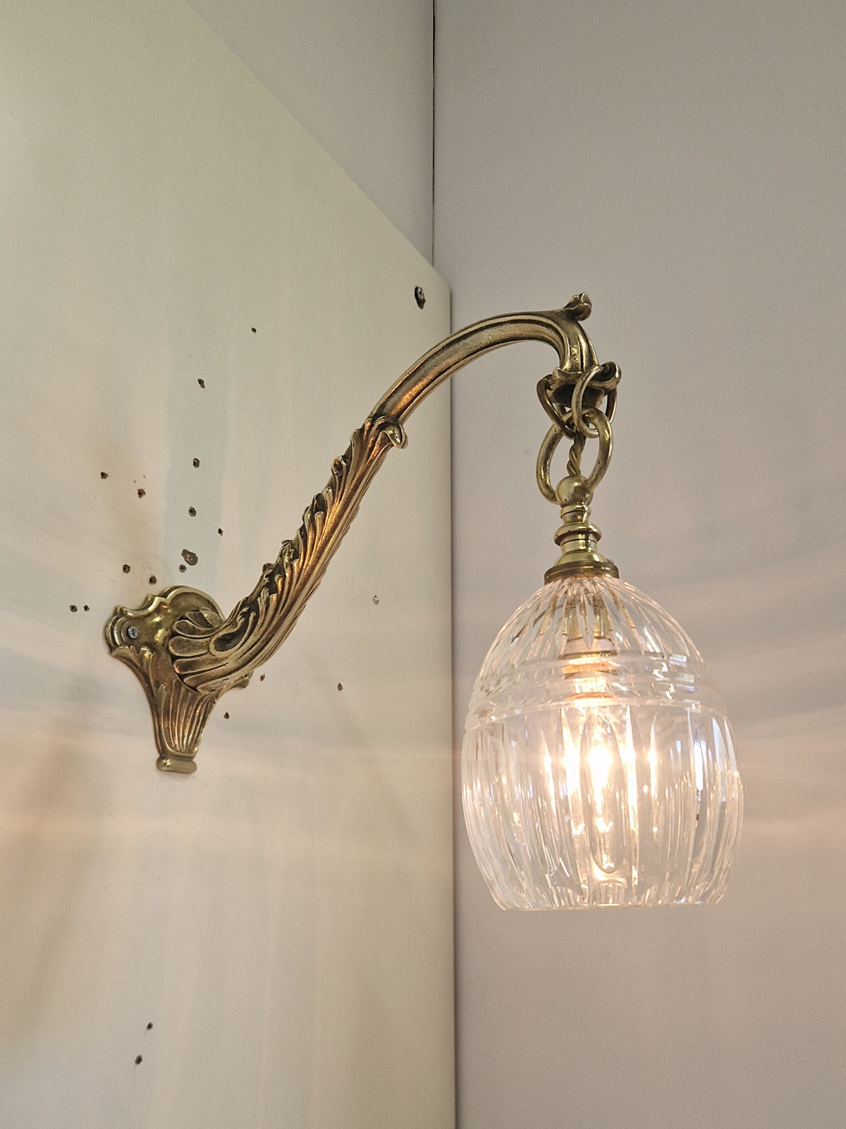 Unsigned | 2 Neoclassical Bronze Wall Lights | England c.1915 | SOLD - Image 4