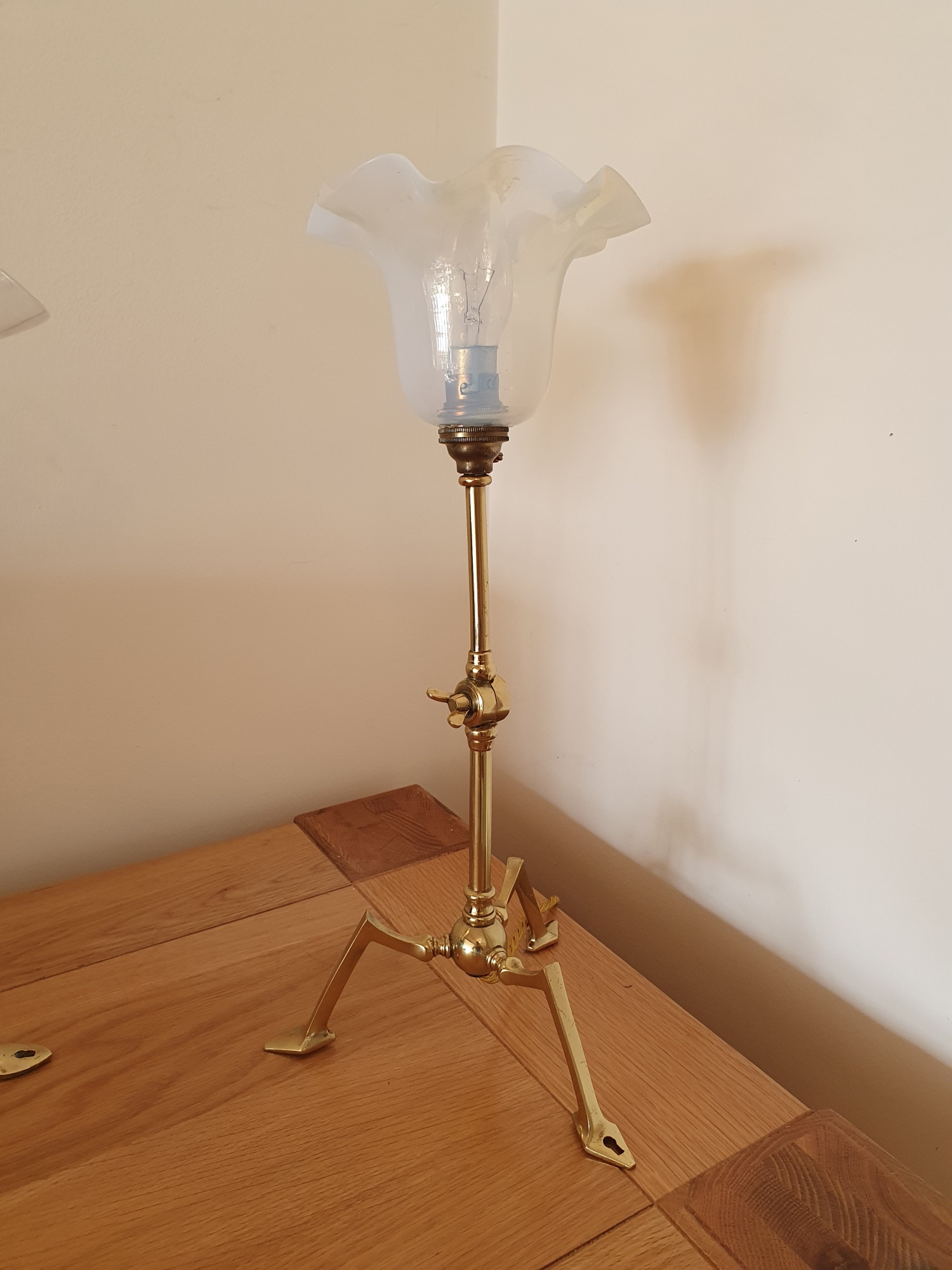 The General Electric Company (G.E.C) | 2 Similar Arts & Crafts Table Lamps | England c.1905 | SOLD | SOLD - Image 8