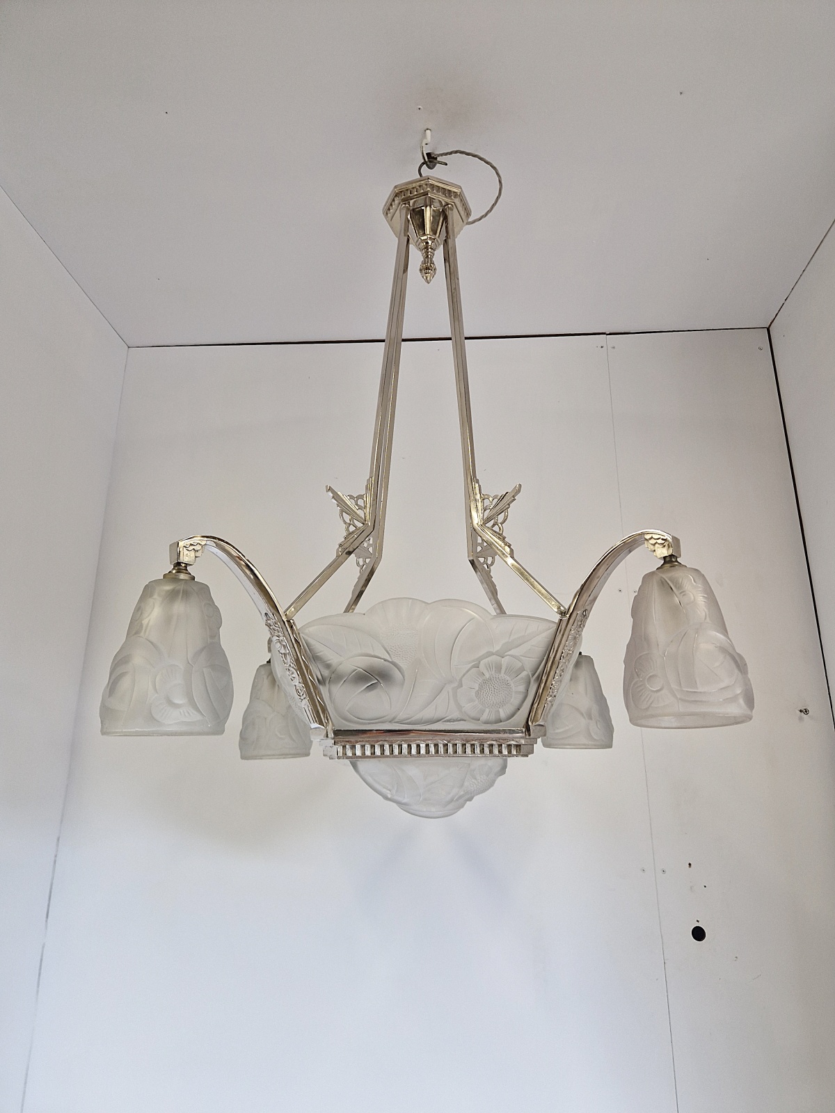 Verrerie D'art Degué | Large Four-branch Art Deco Chandelier | France c.1925 - Image 3