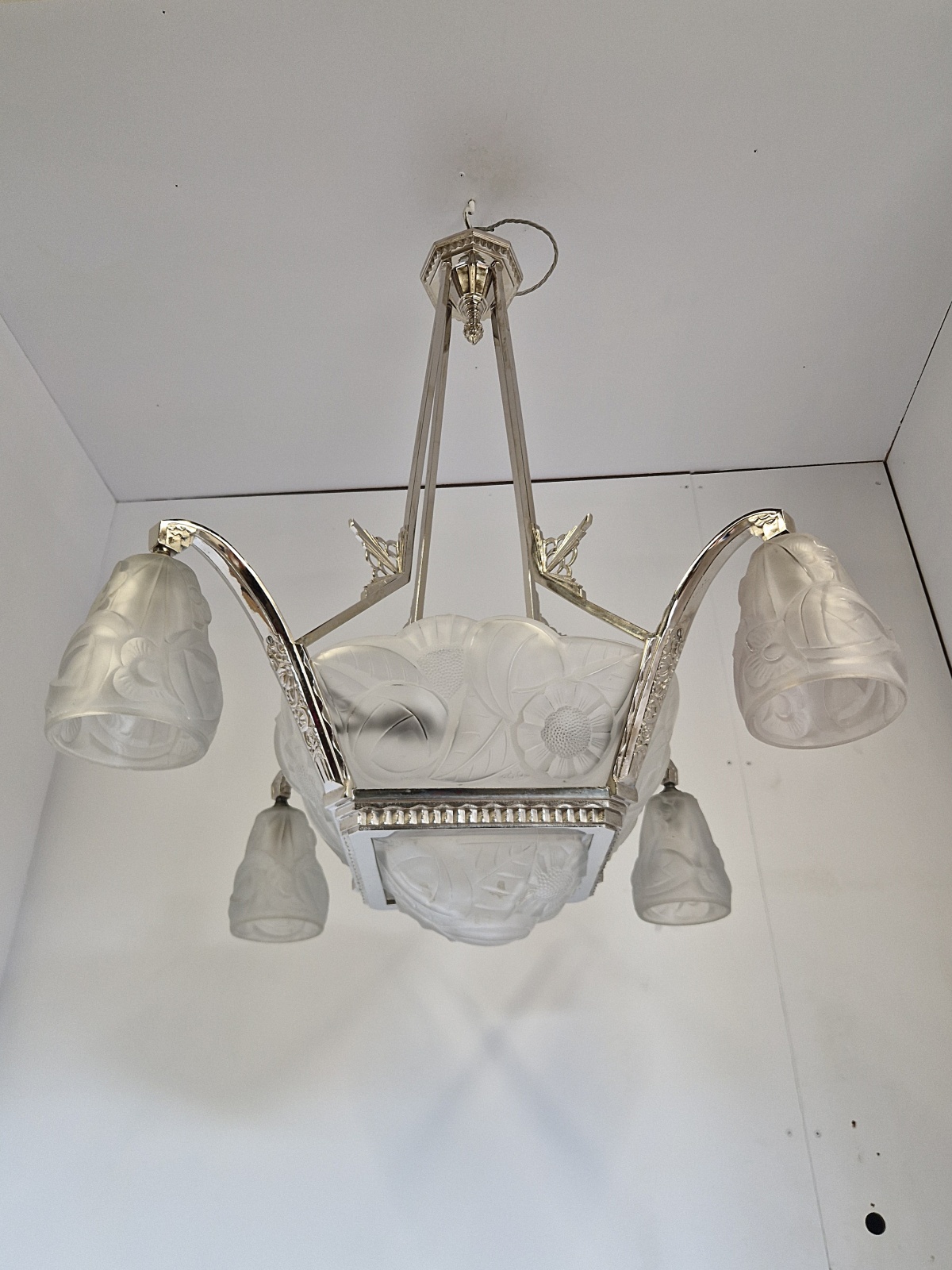 Verrerie D'art Degué | Large Four-branch Art Deco Chandelier | France c.1925 - Image 5