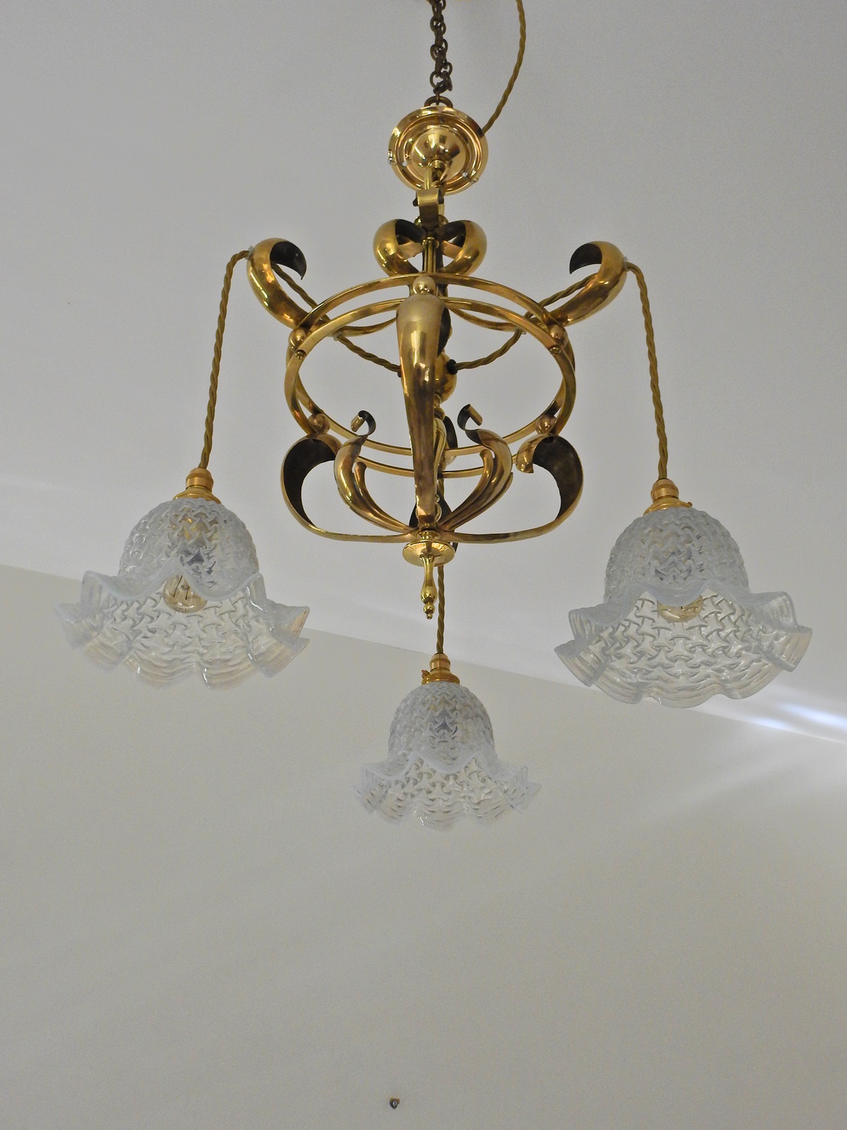 The General Electric Company (G.E.C) | 2 Brass Arts & Crafts Hanging Lamps | England c.1905 | SOLD - Image 3