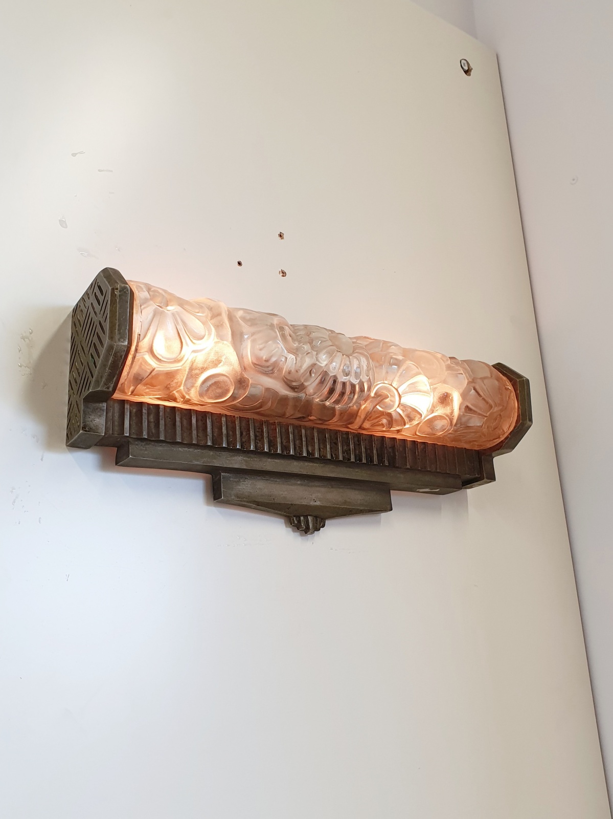 Genet et Michon | Bronze Art Deco Wall Light | France c.1930 | SOLD - Image 3