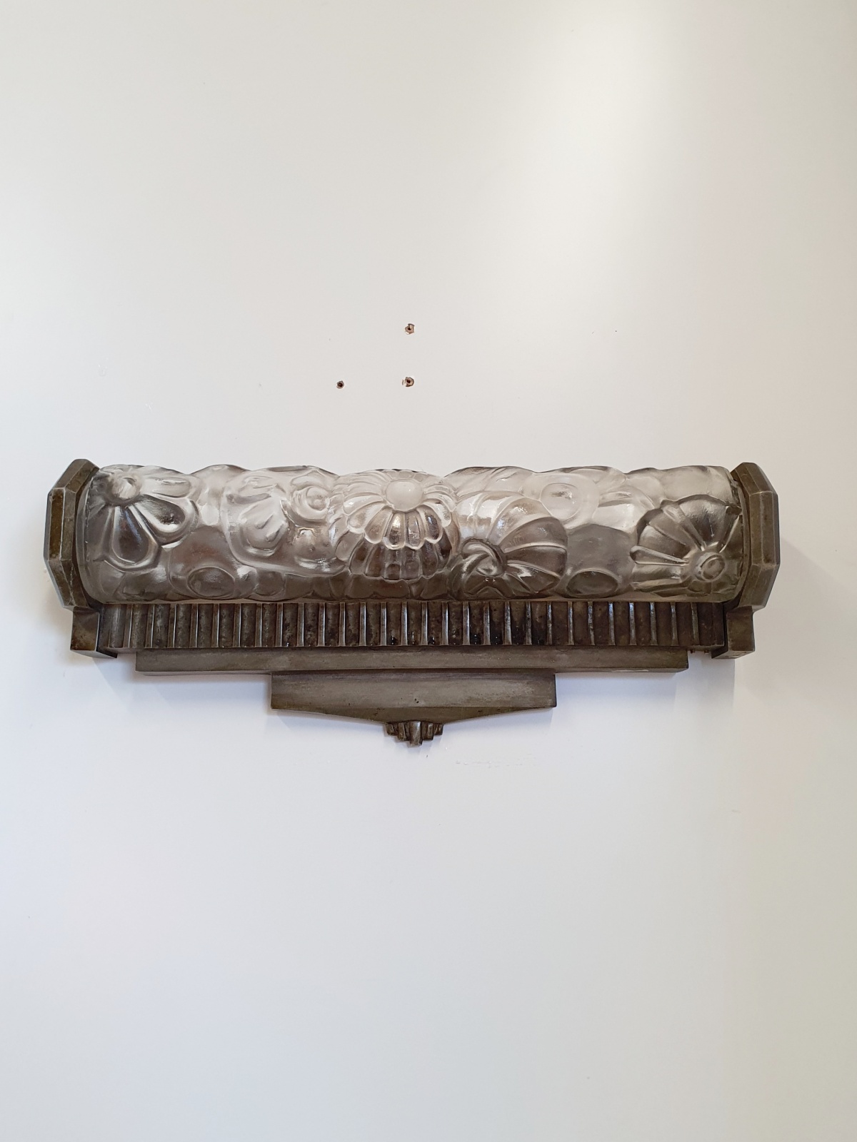 Genet et Michon | Bronze Art Deco Wall Light | France c.1930 | SOLD - Image 4