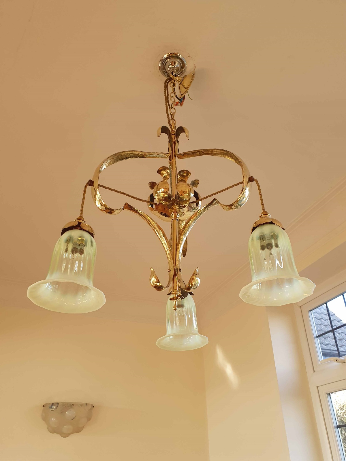 Attributed William Whitehouse & Co. | Arts & Crafts Three-Branch Electrolier | England c.1900 | SOLD - Image 2