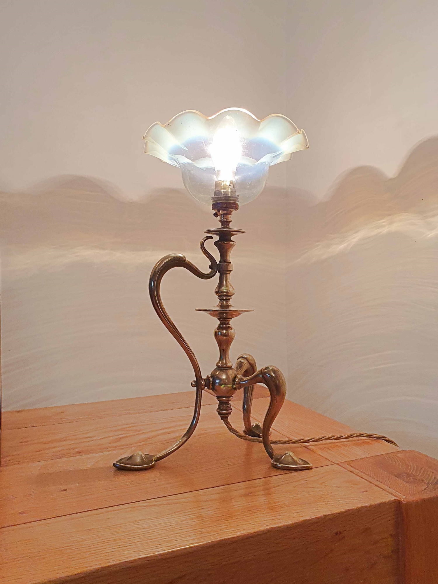 Style of James Hinks & Son | Arts & Crafts Table Lamp | England c.1900 | SOLD - Image 2