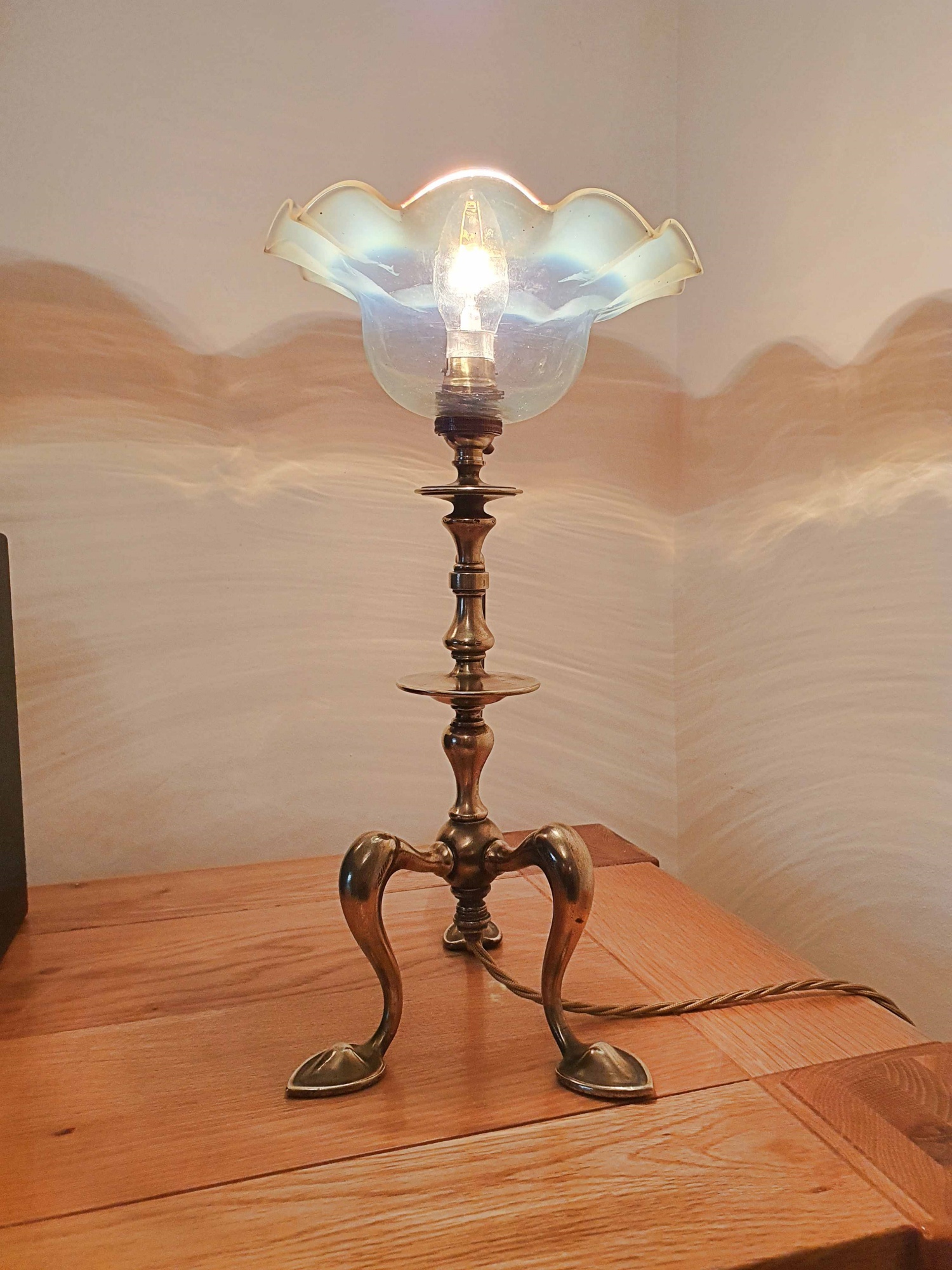Style of James Hinks & Son | Arts & Crafts Table Lamp | England c.1900 | SOLD - Image 4