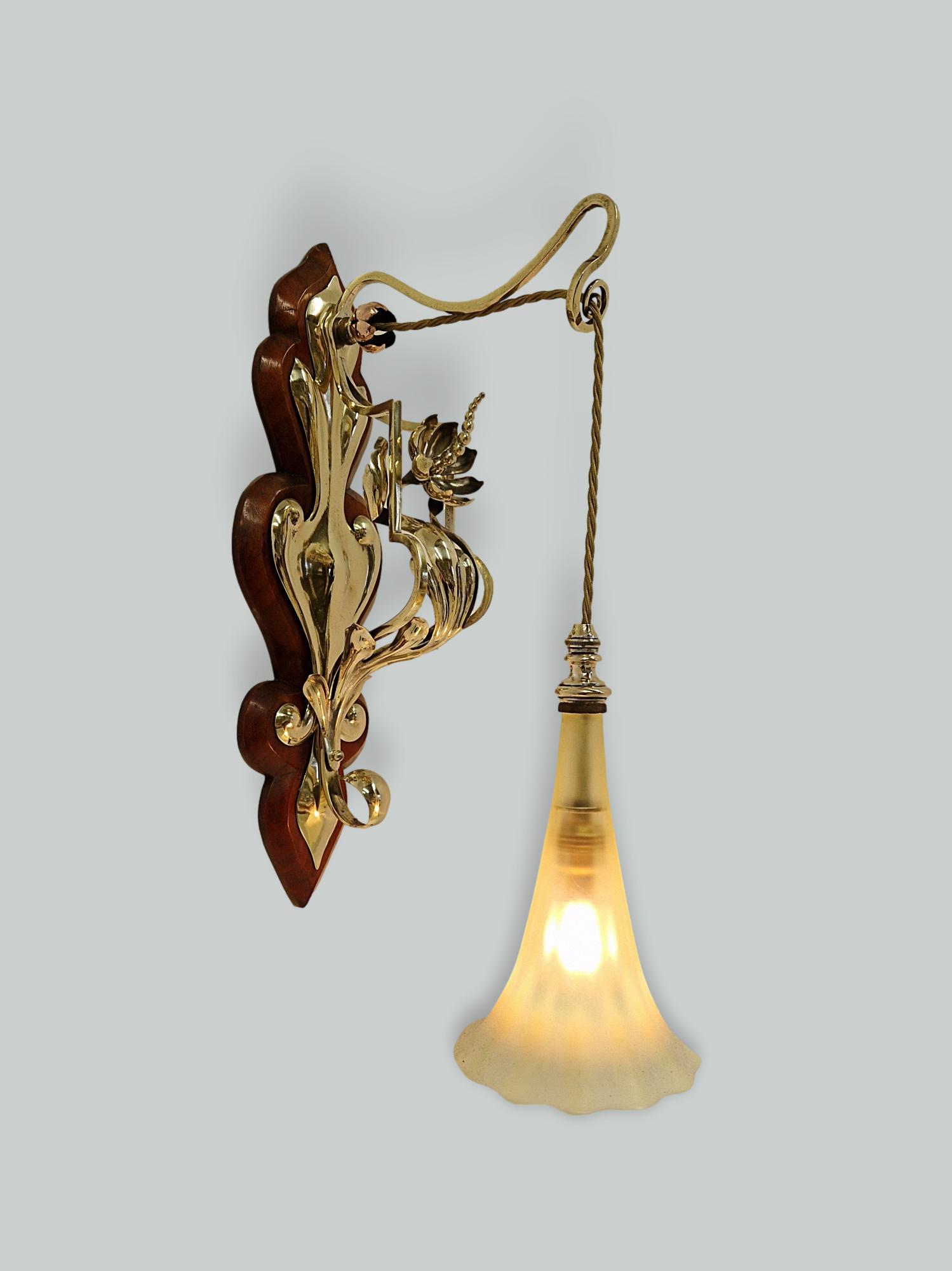 Best & Lloyd, Birmingham | Important Art Nouveau Wall Light | England c.1900