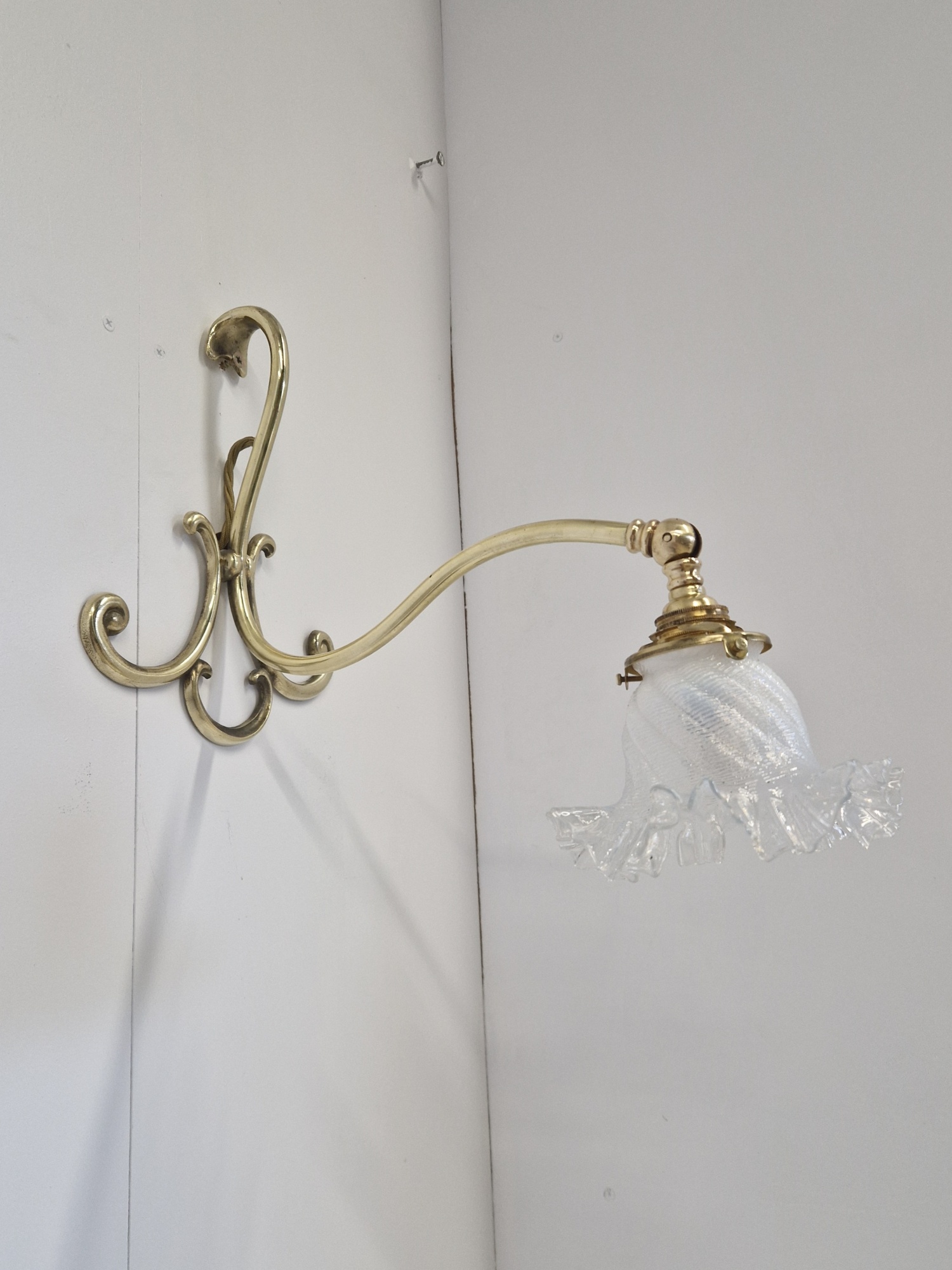 Best & Lloyd, Birmingham | 5 Art Nouveau Picture-rail Wall Lights | SOLD - Image 3