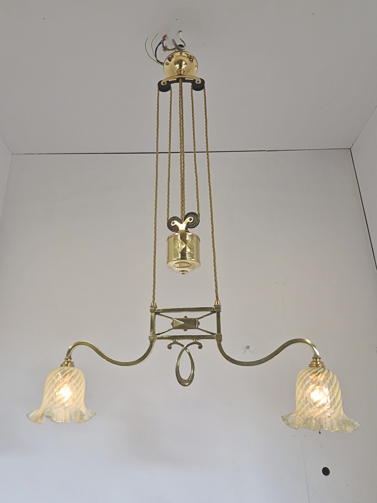 The General Electric Company (G.E.C) | Traditional "Rise & Fall" Hanging Lamp | England c.1922 - Image 3