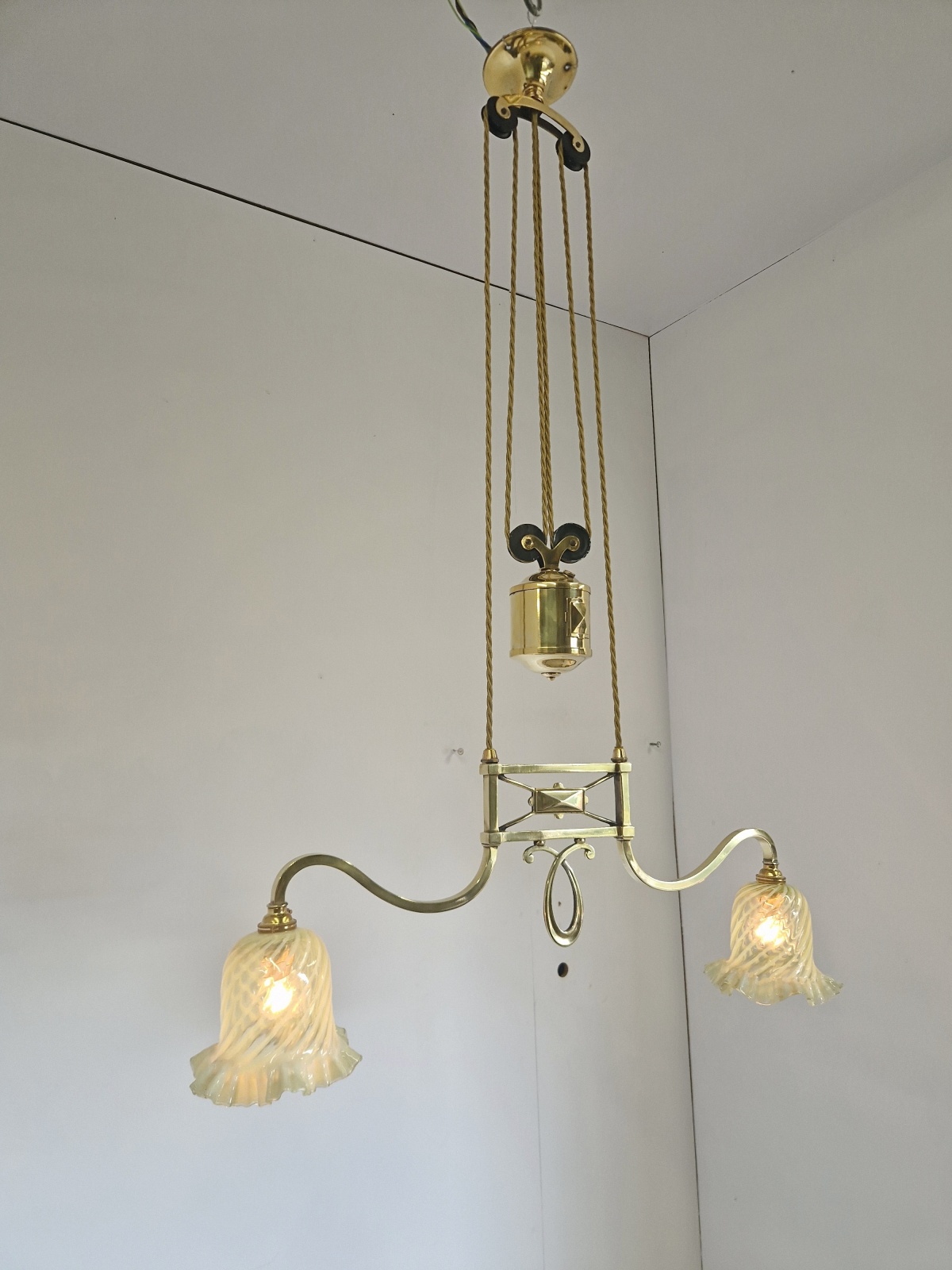 The General Electric Company (G.E.C) | Traditional "Rise & Fall" Hanging Lamp | England c.1922 - Image 5