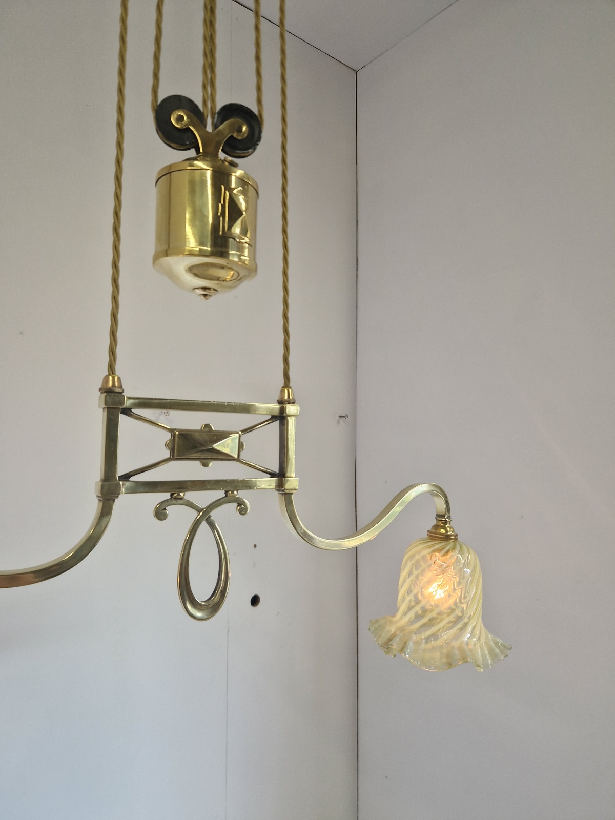 The General Electric Company (G.E.C) | Traditional "Rise & Fall" Hanging Lamp | England c.1922 - Image 6