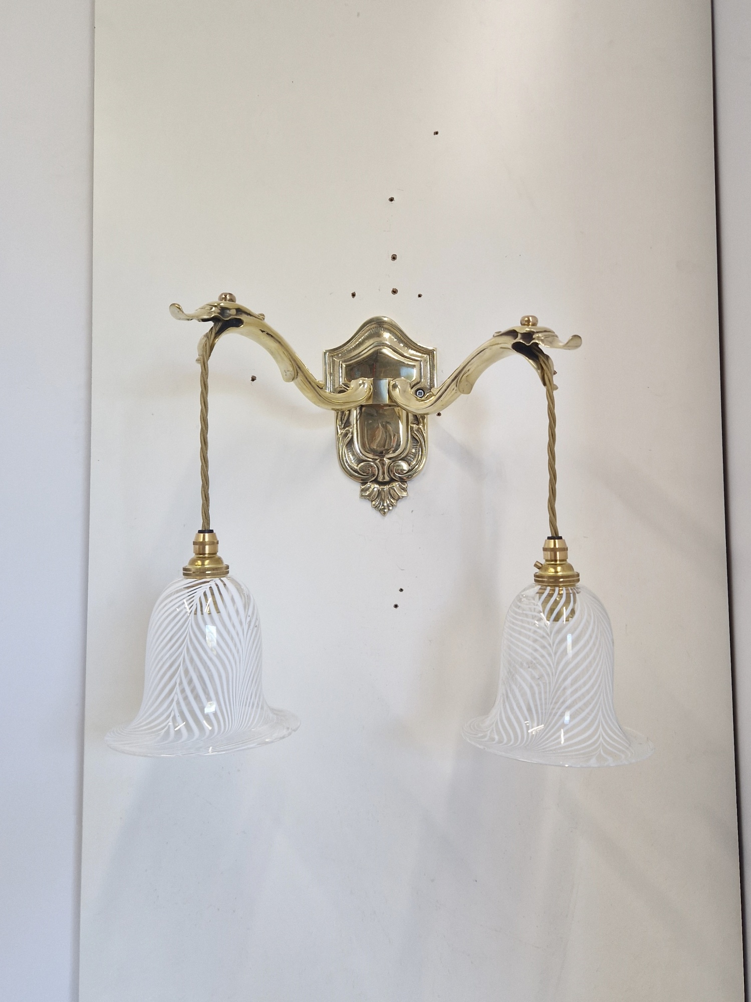 Unsigned | 2 Edwardian Twin-Arm Wall Lights | England c.1910-20 - Image 3