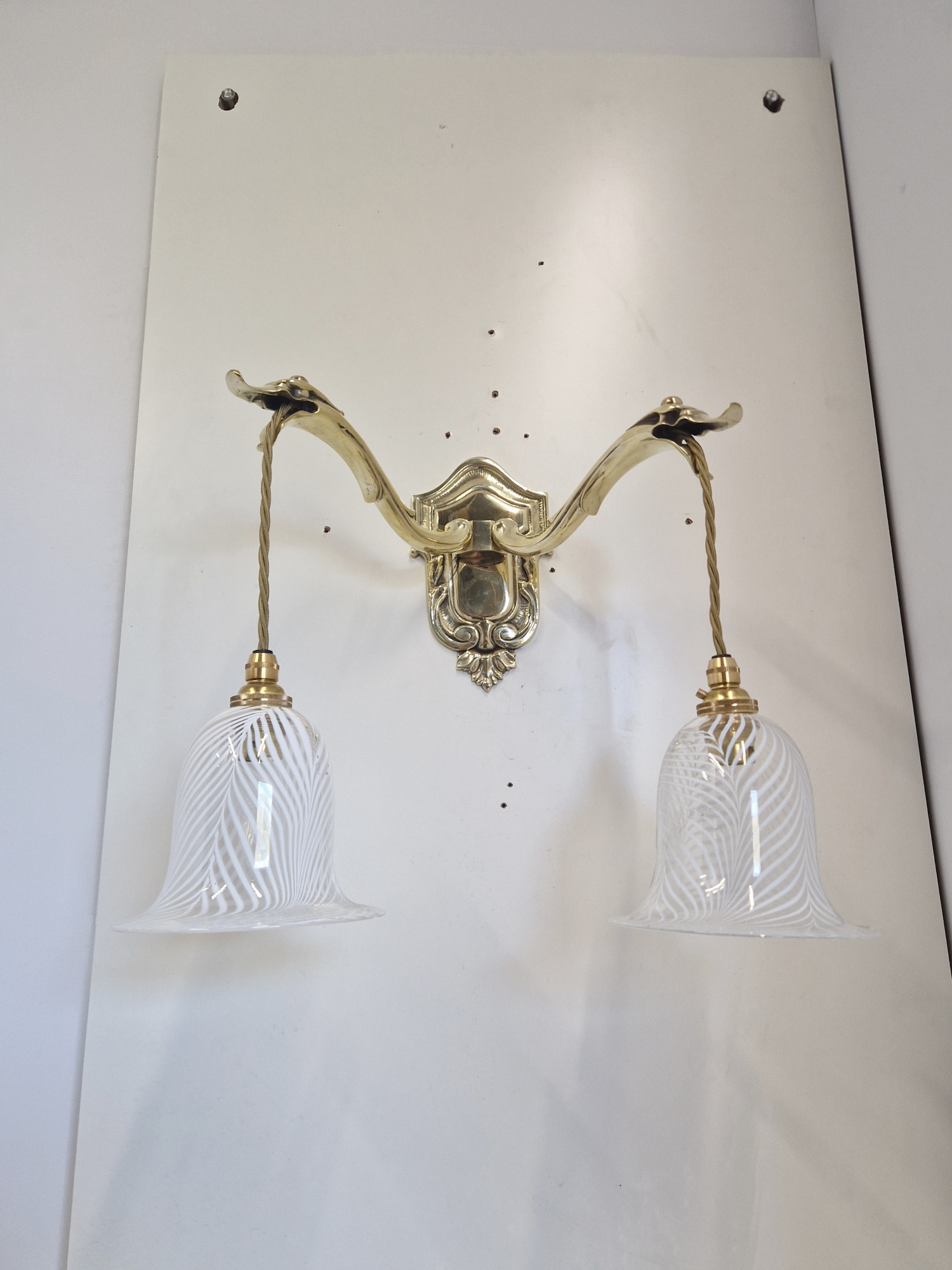 Unsigned | 2 Edwardian Twin-Arm Wall Lights | England c.1910-20 - Image 4