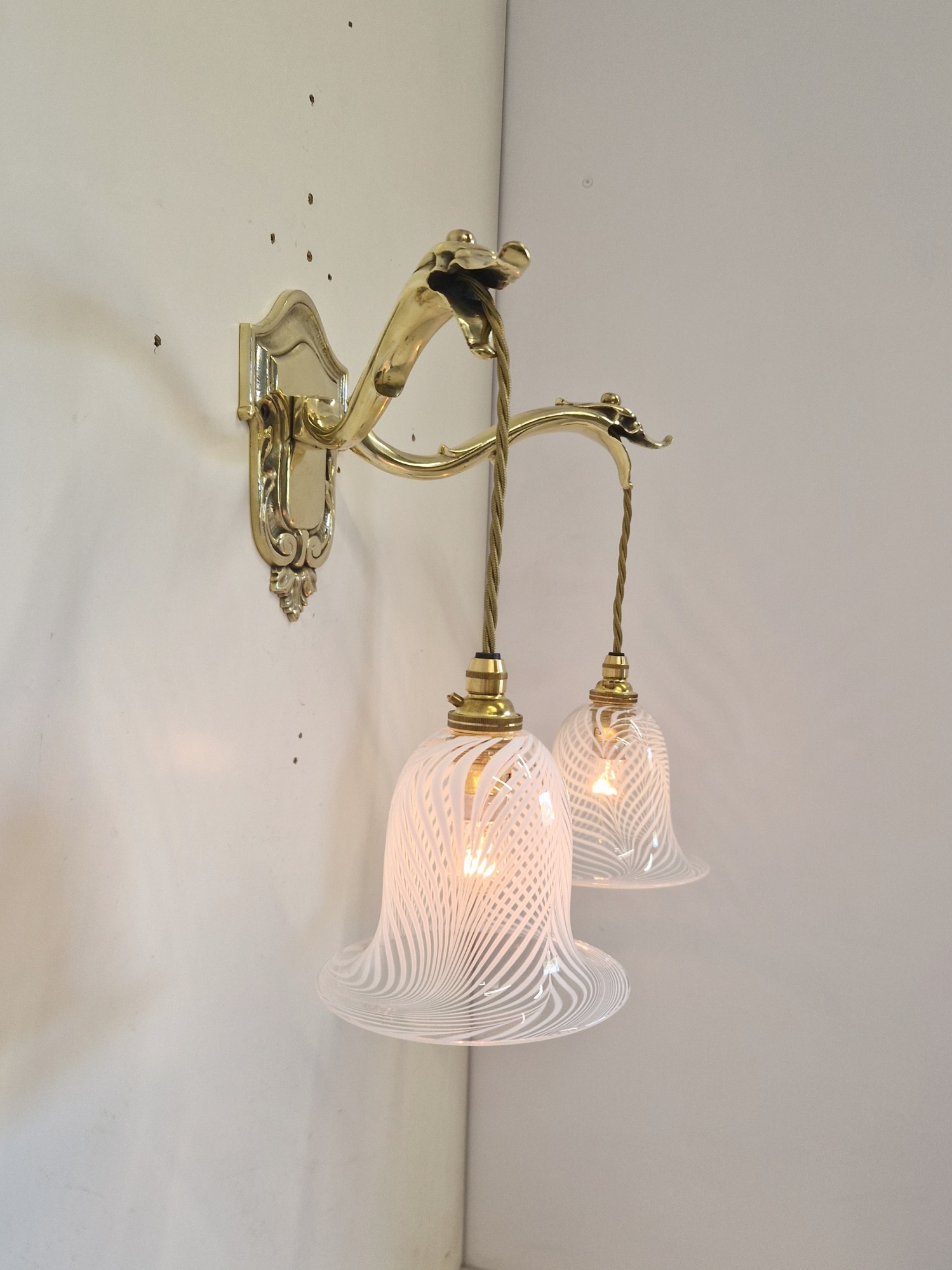 Unsigned | 2 Edwardian Twin-Arm Wall Lights | England c.1910-20 - Image 7