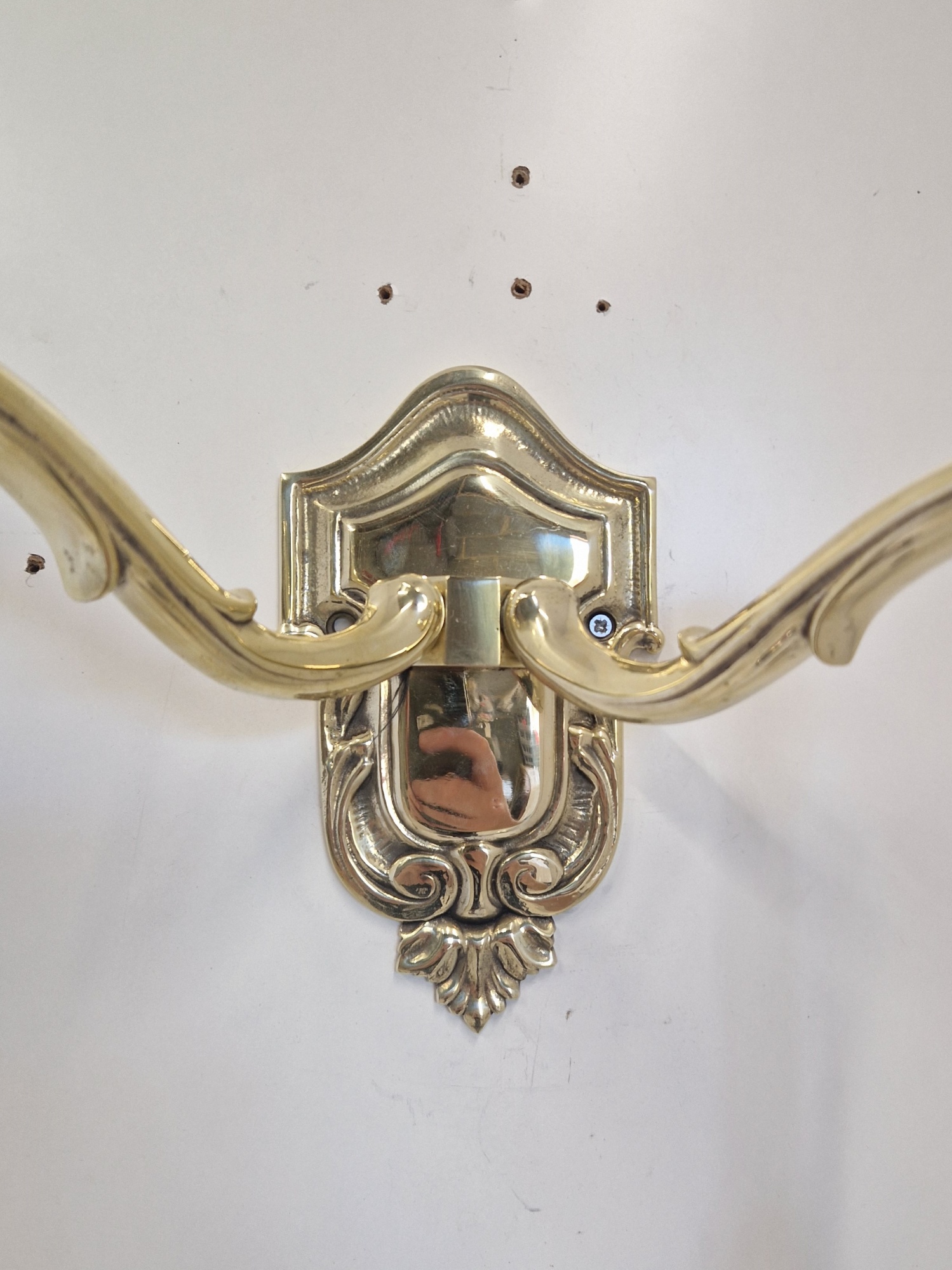 Unsigned | 2 Edwardian Twin-Arm Wall Lights | England c.1910-20 - Image 9