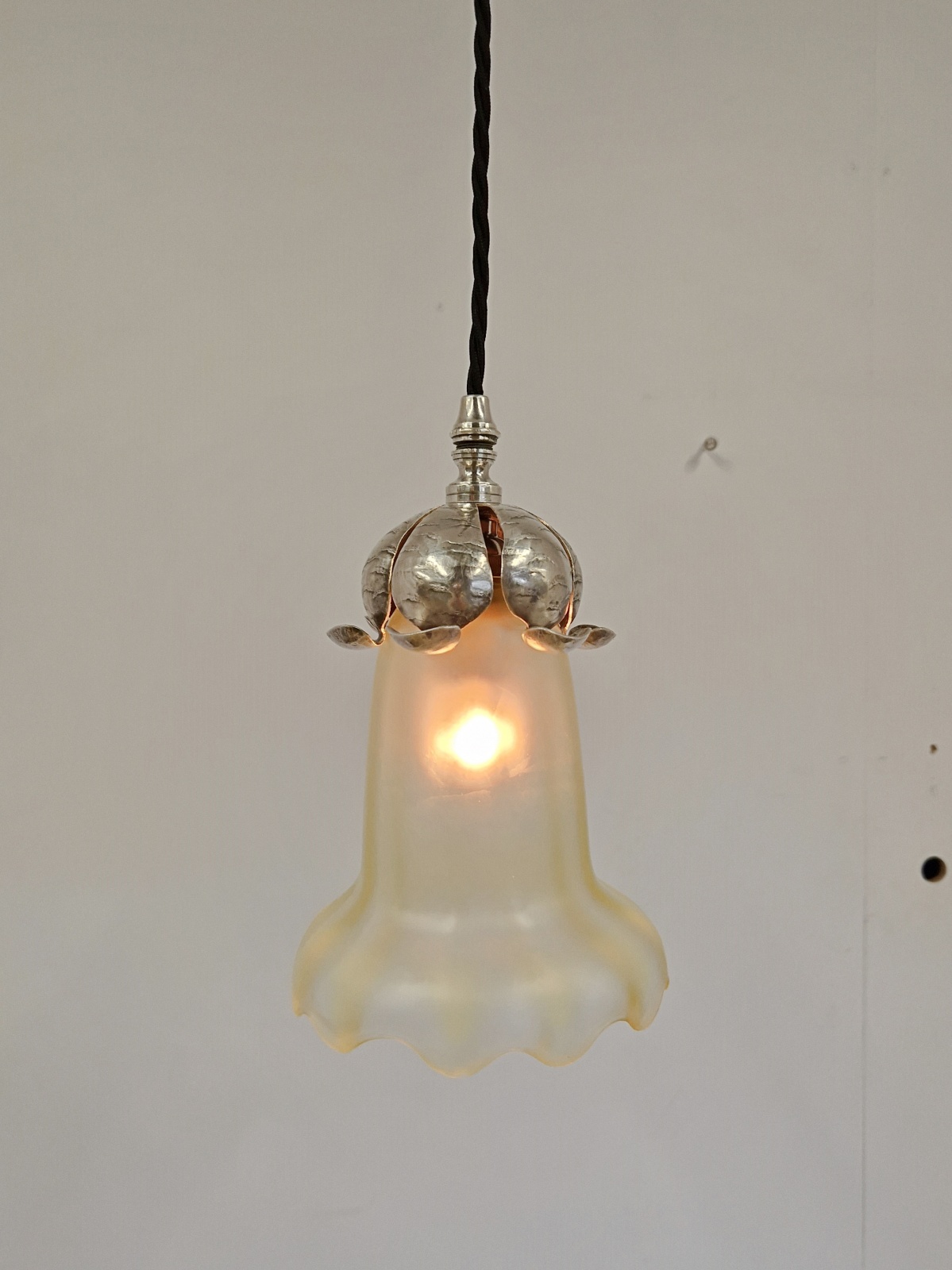 Stourbridge, Birmingham | 2 Arts & Crafts Vaseline-glass Pendants | England c.1905 - Image 6