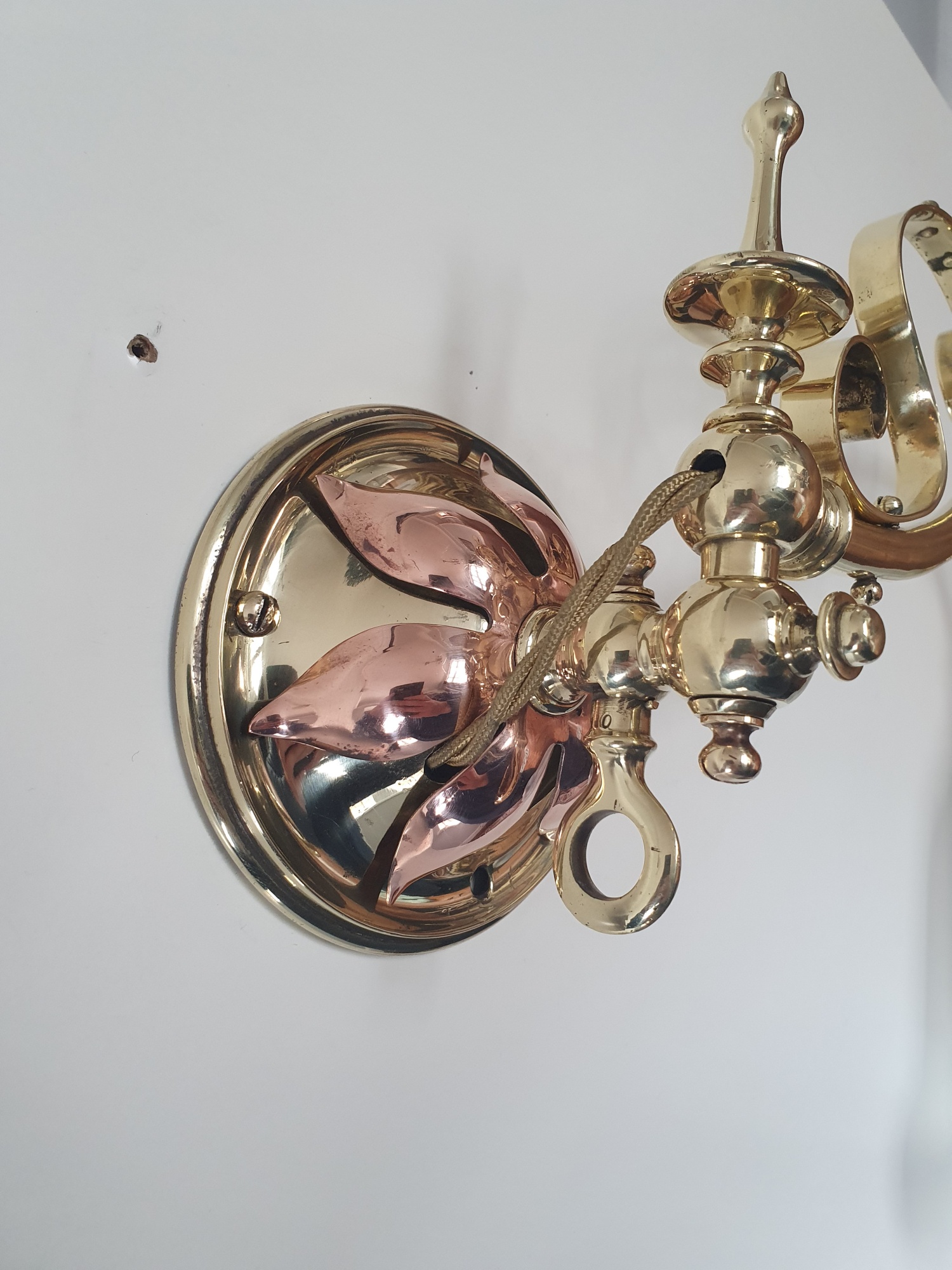 Attributed Best & Lloyd Birmingham | 2 Art Nouveau Brass Wall Lights | England c.1890 | SOLD - Image 8