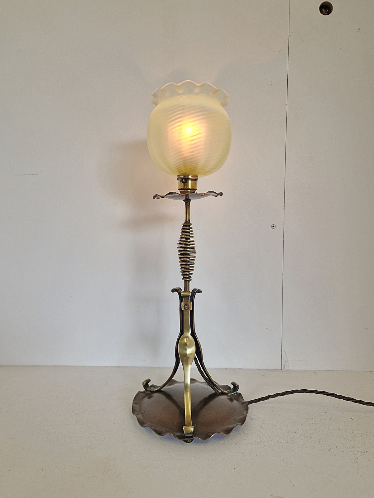 Style of The Birmingham Guild of Handicraft | Copper Arts & Crafts Table Lamp | England c.1900 - Image 2