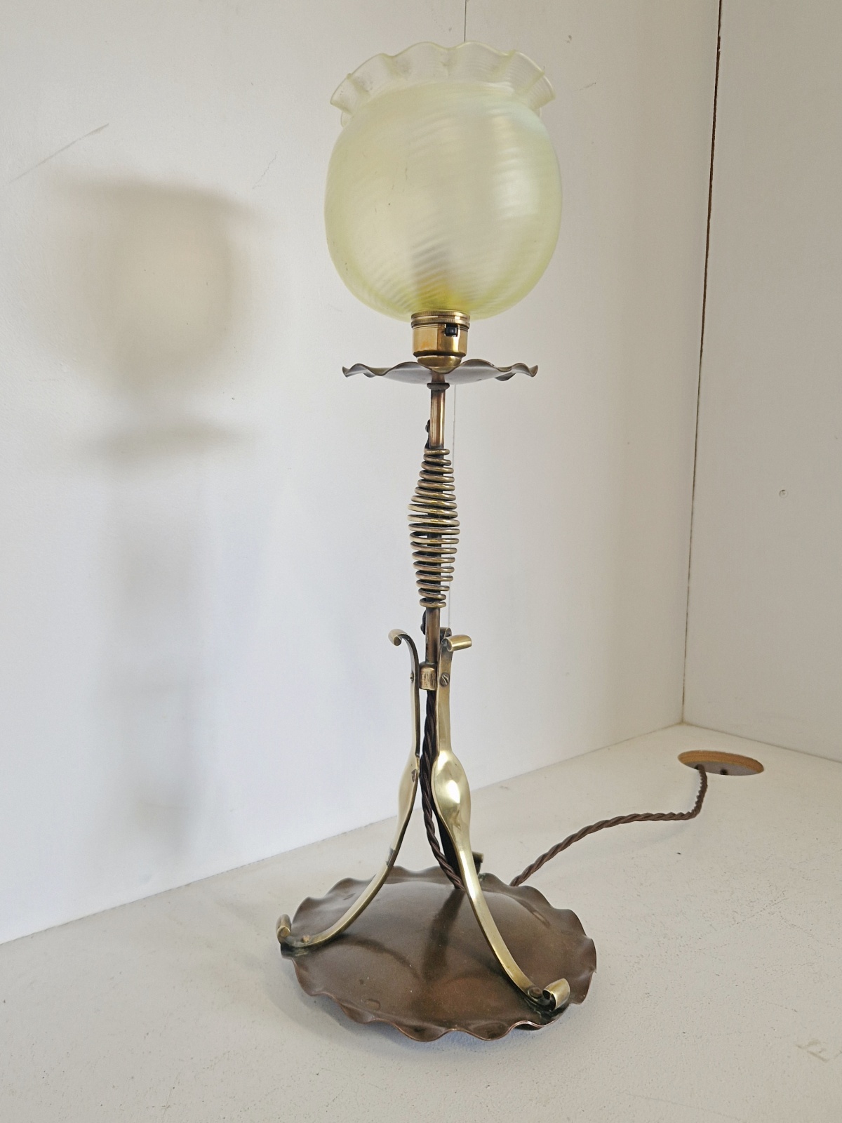 Style of The Birmingham Guild of Handicraft | Copper Arts & Crafts Table Lamp | England c.1900 - Image 7