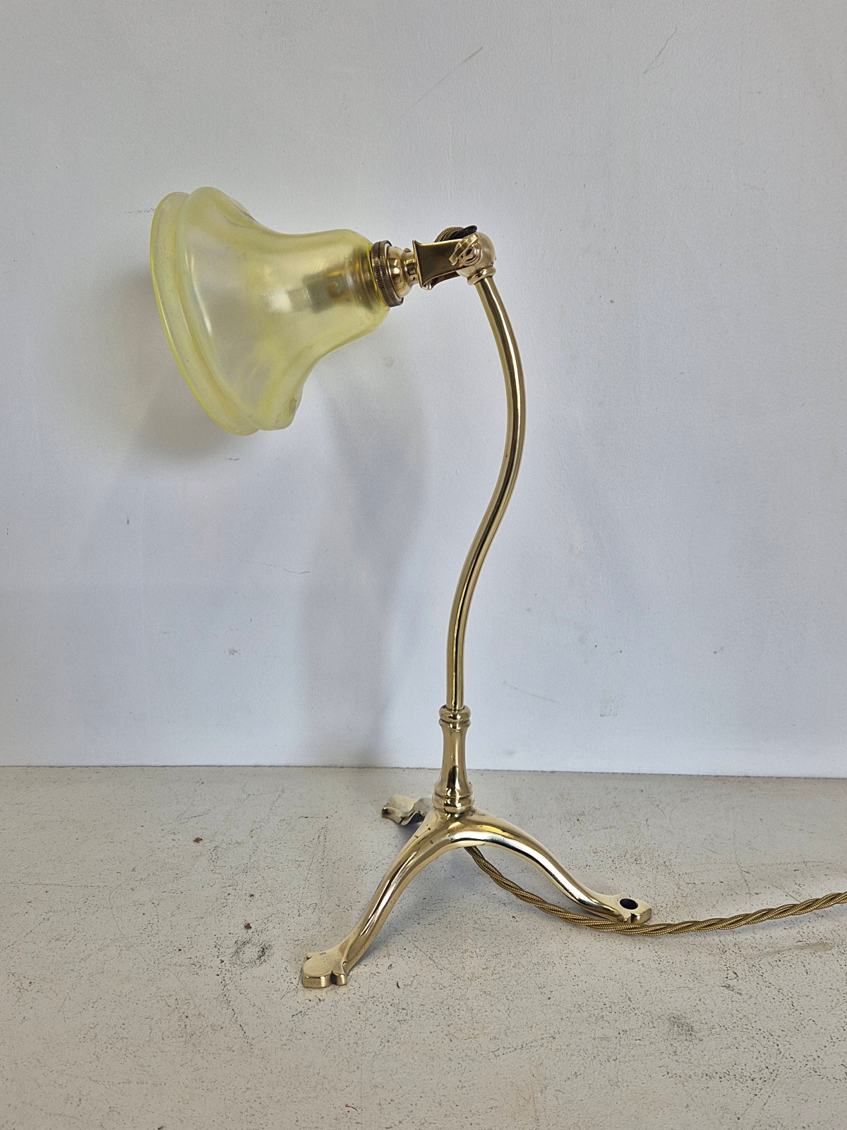 W.A.S Benson, London | Arts & Crafts Desk/Wall Light | England c.1900 - Image 3