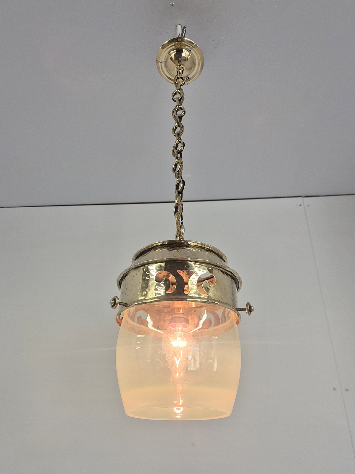 Unsigned | Small Bulbous Vaseline-glass Lantern | England c.1900 - Image 4