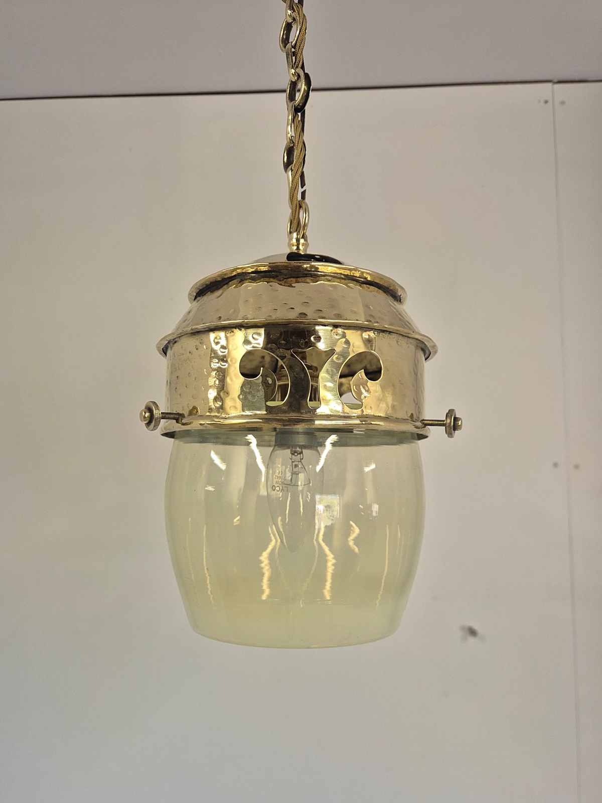 Unsigned | Small Bulbous Vaseline-glass Lantern | England c.1900 - Image 7