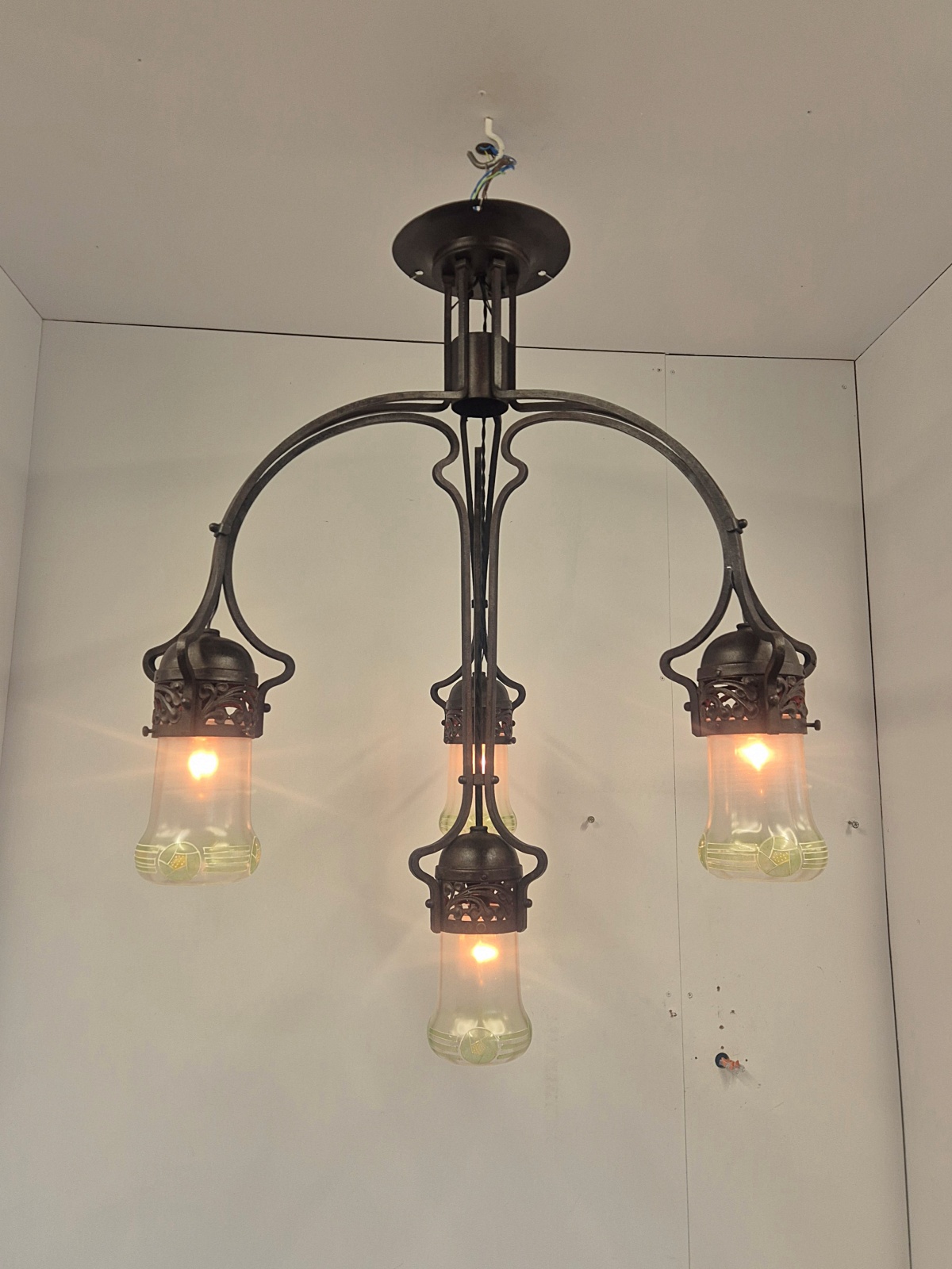Style of Gustave Serrurier-Bovy | Monumental Wrought-iron Art Nouveau Chandelier | Belgium c.1900-05 - Image 2