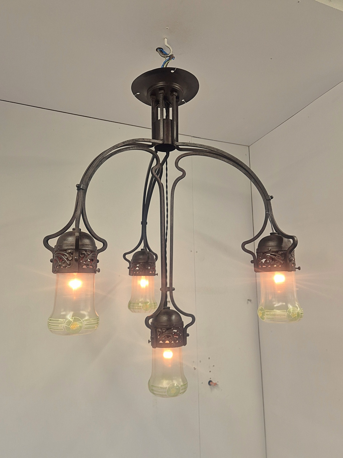 Style of Gustave Serrurier-Bovy | Monumental Wrought-iron Art Nouveau Chandelier | Belgium c.1900-05 - Image 6