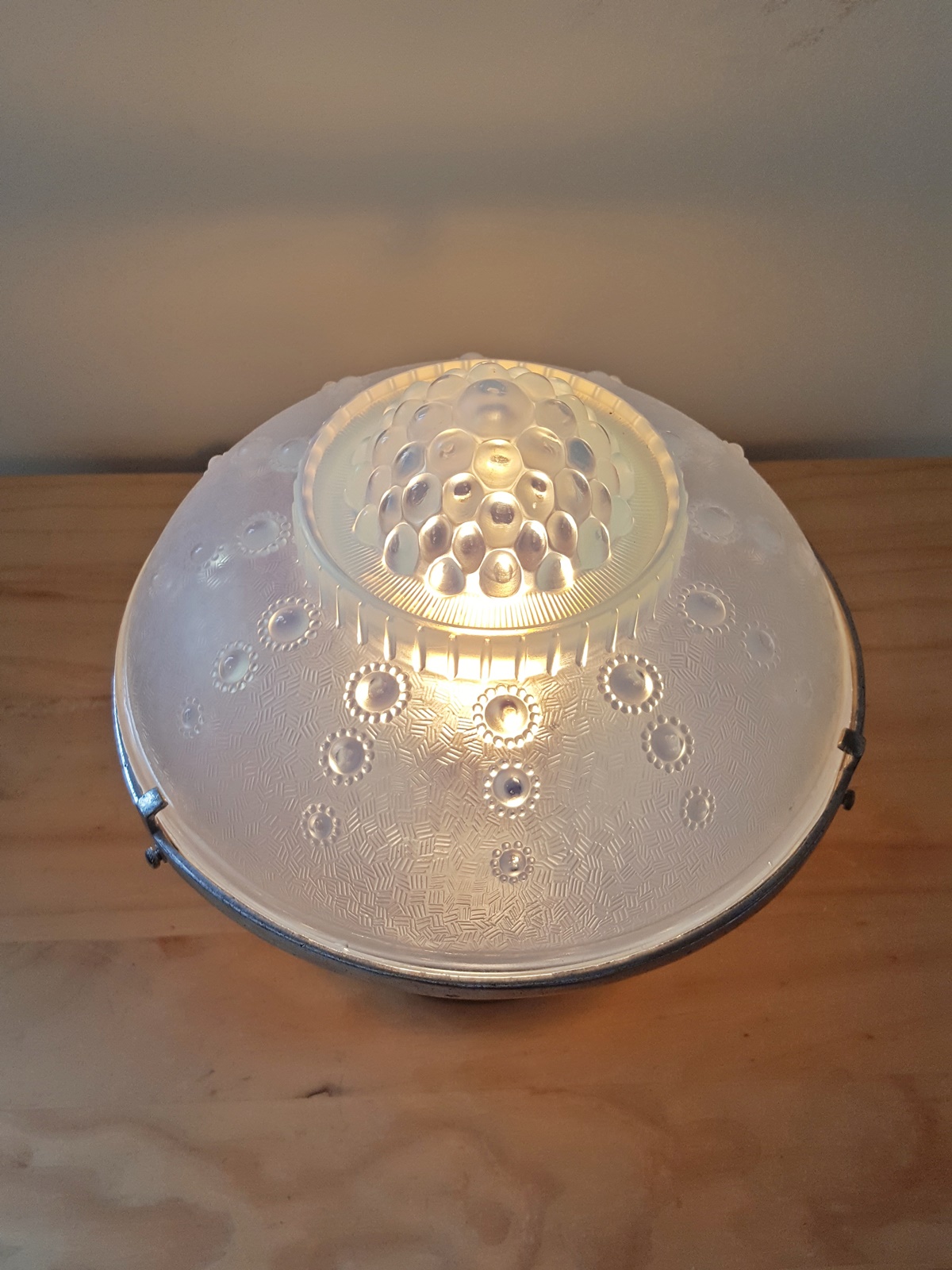 George Leleu, Paris | Opalescent Glass Art Deco Display-Light | France c.1925 | SOLD - Image 4