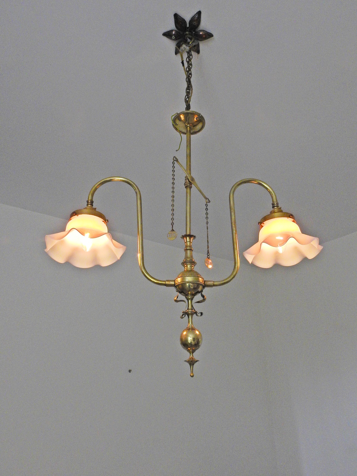 Unsigned | Brass Two-Branch Gasolier | England c.1895 | SOLD - Image 3