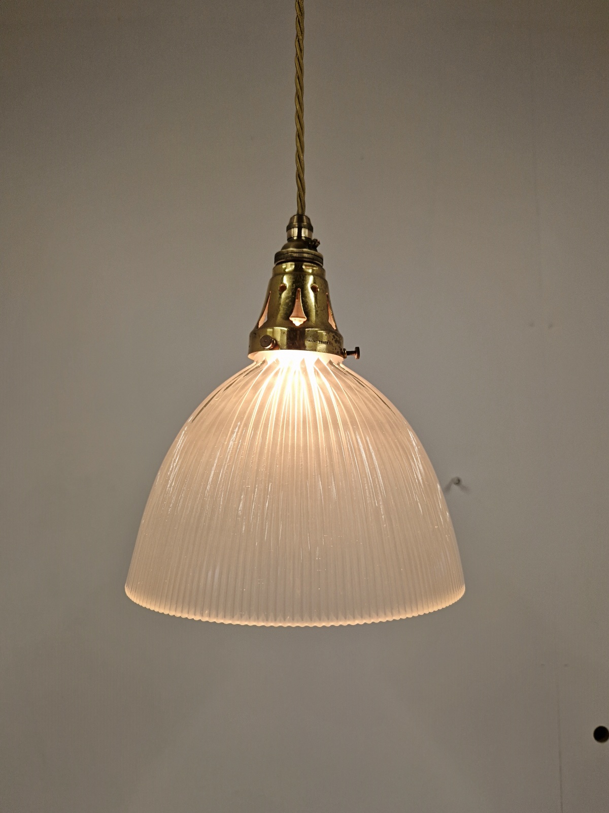 The Holophane Company | Collection of 8 Large "Stiletto" Prism Reflectors | Original Brass Gallery - Image 6